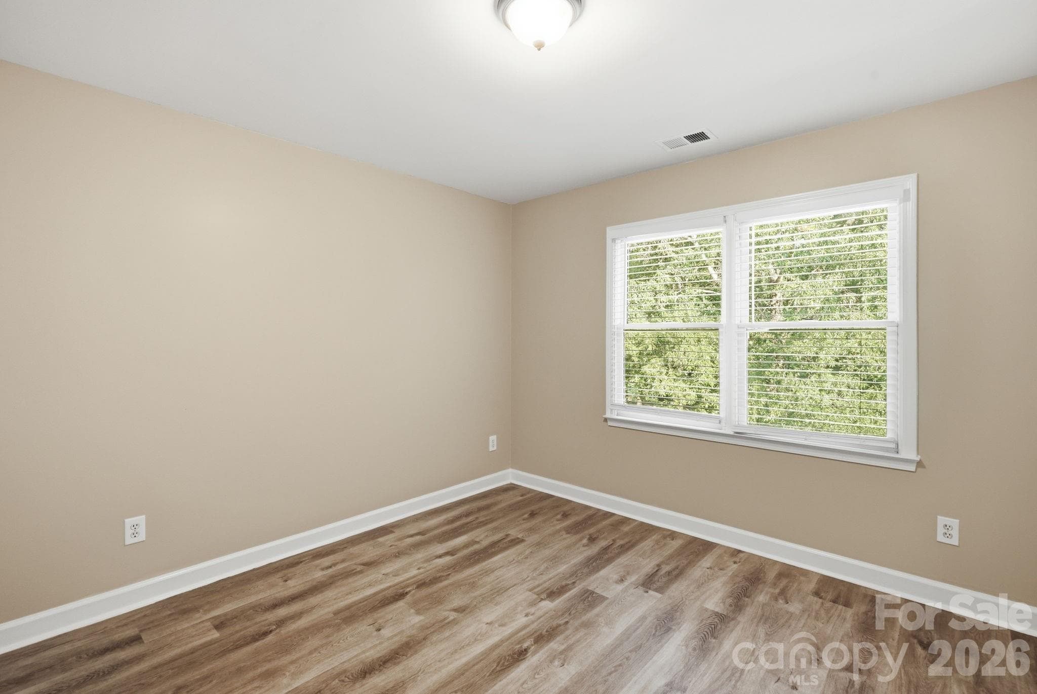 Single Family Residence at 1321 Hillshire Meadow Drive, Matthews, photo 13 of 47