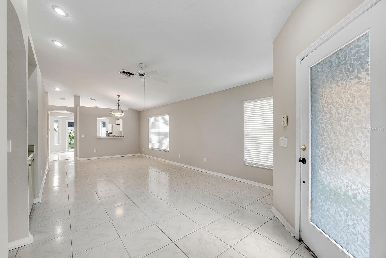 Single Family Residence at 8309 QUARTER HORSE DR, RIVERVIEW, photo 2 of 18