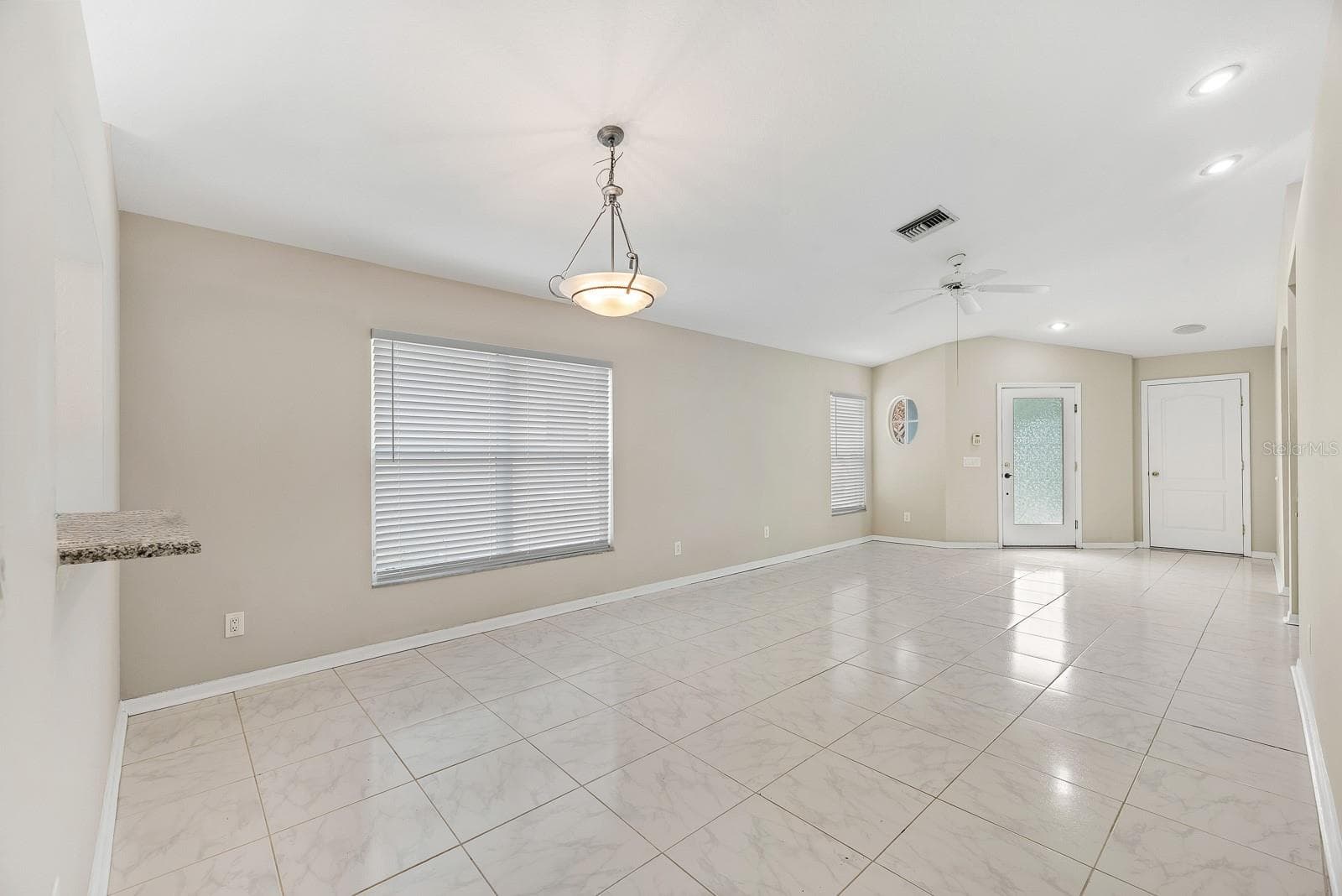 Single Family Residence at 8309 QUARTER HORSE DR, RIVERVIEW, photo 6 of 18
