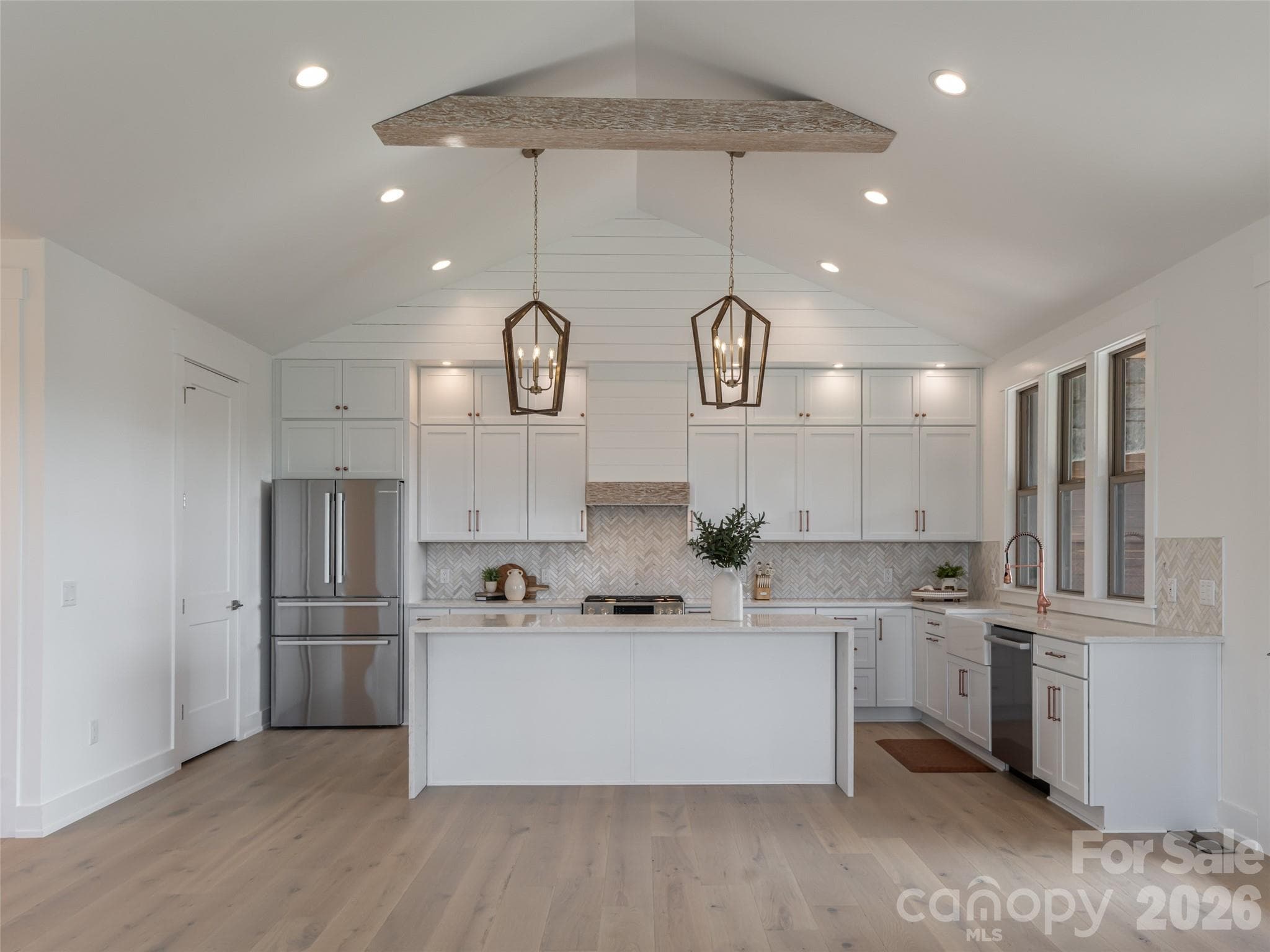 Single Family Residence at 46 Solomia Drive, Mills River, photo 14 of 45