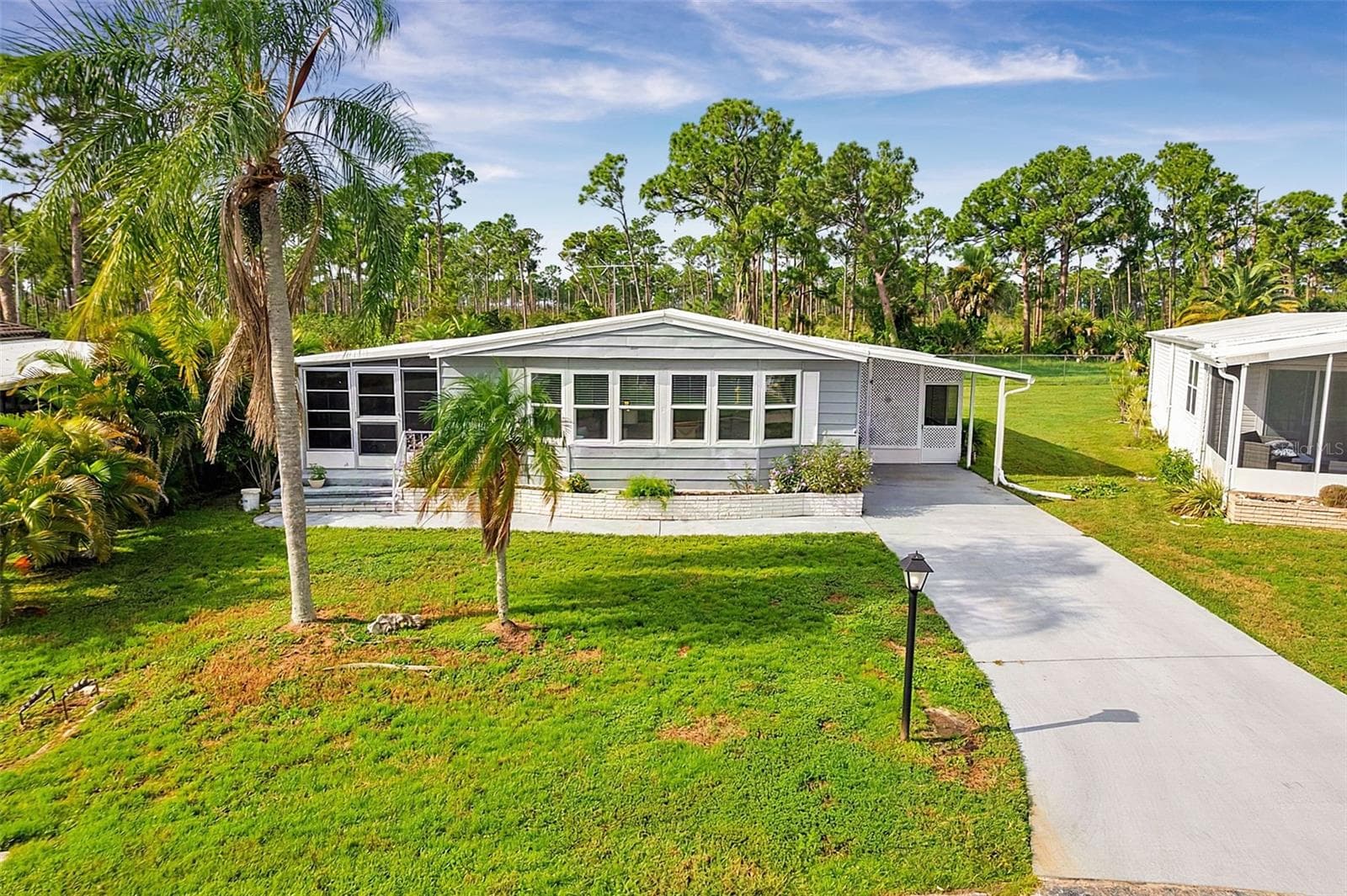 Manufactured Home at 417 VILLA NUEVA CIR, NORTH PORT, photo 24 of 61