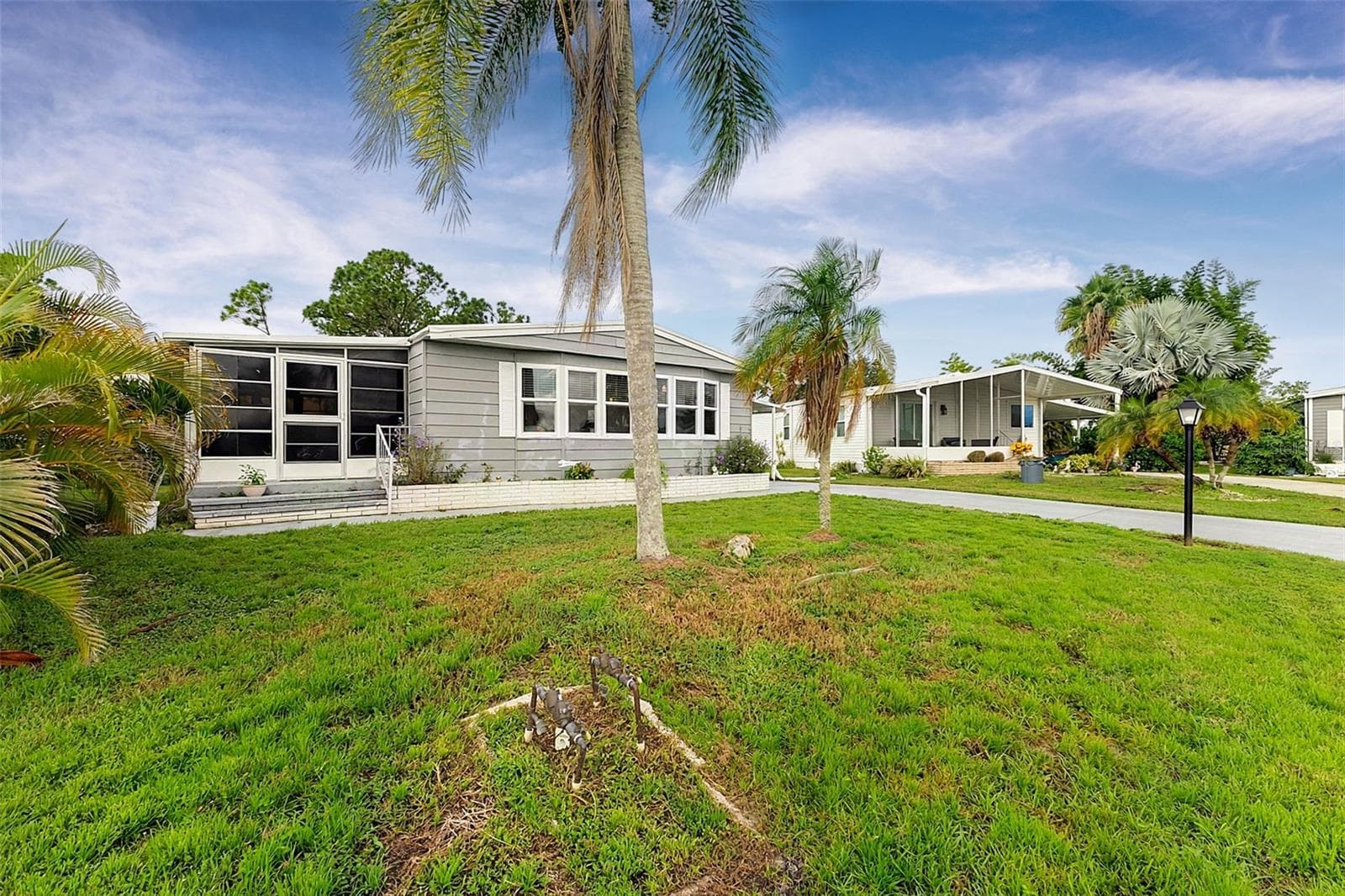 Manufactured Home at 417 VILLA NUEVA CIR, NORTH PORT, photo 27 of 61