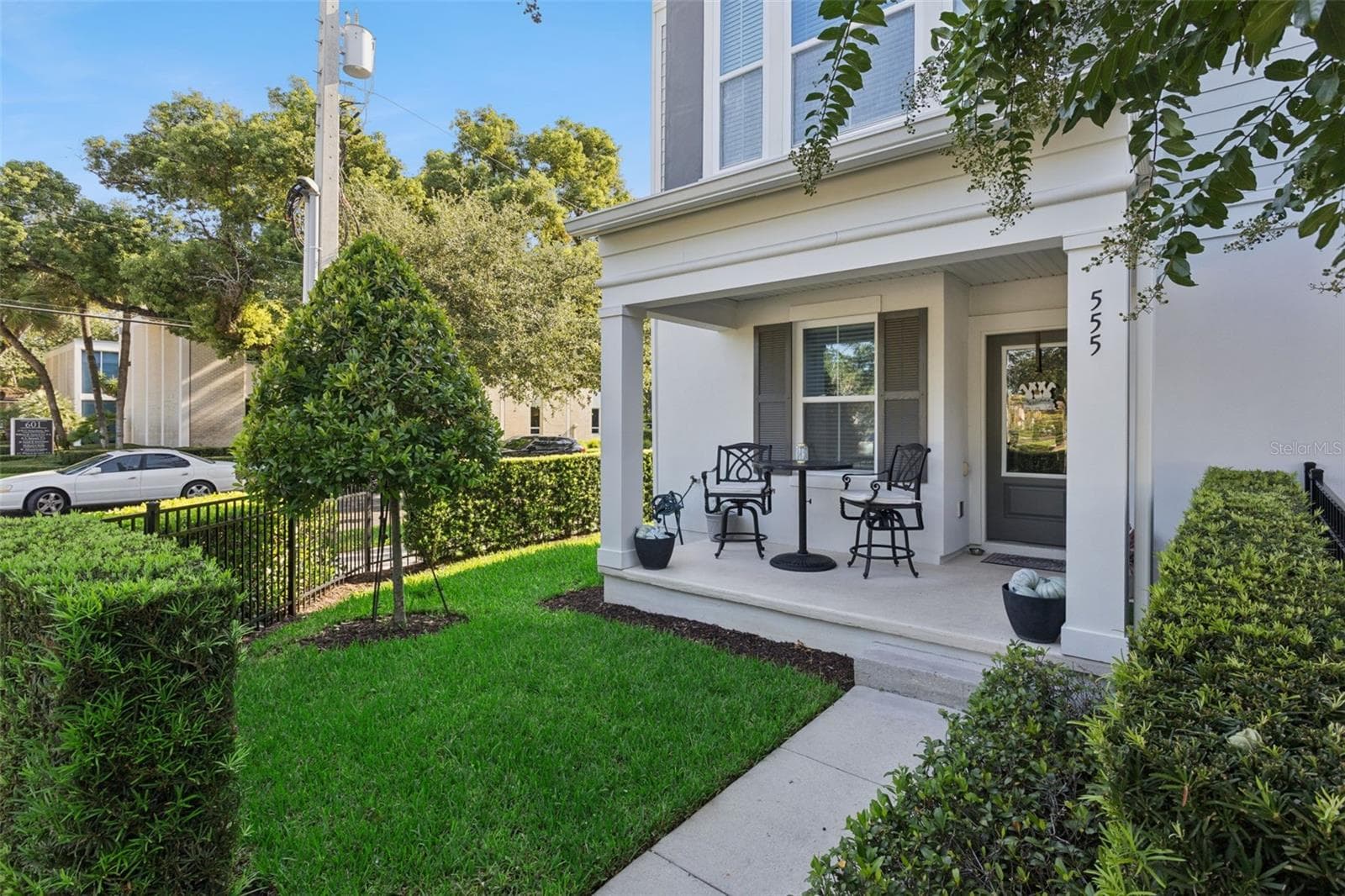 Townhouse at 555 N FERN CREEK AVE #1, ORLANDO, photo 2 of 24