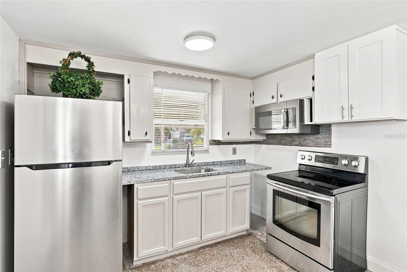 Single Family Residence at 13313 2ND ST E, MADEIRA BEACH, photo 15 of 35