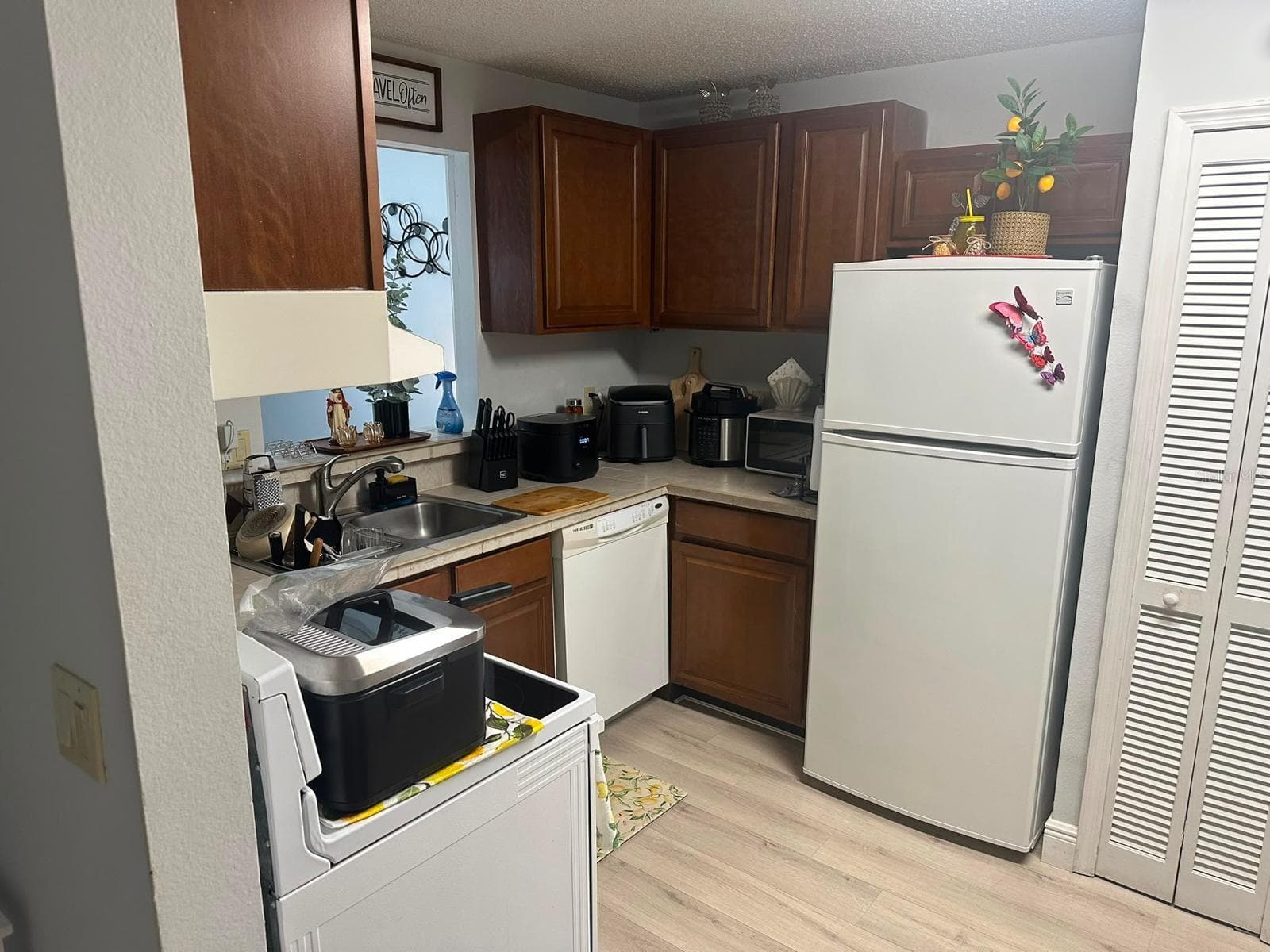 Condominium at 3205 SABAL PALMS CT #B, KISSIMMEE, photo 3 of 14