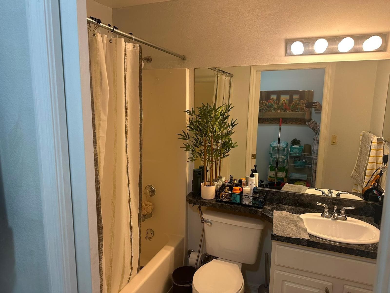 Condominium at 3205 SABAL PALMS CT #B, KISSIMMEE, photo 11 of 14