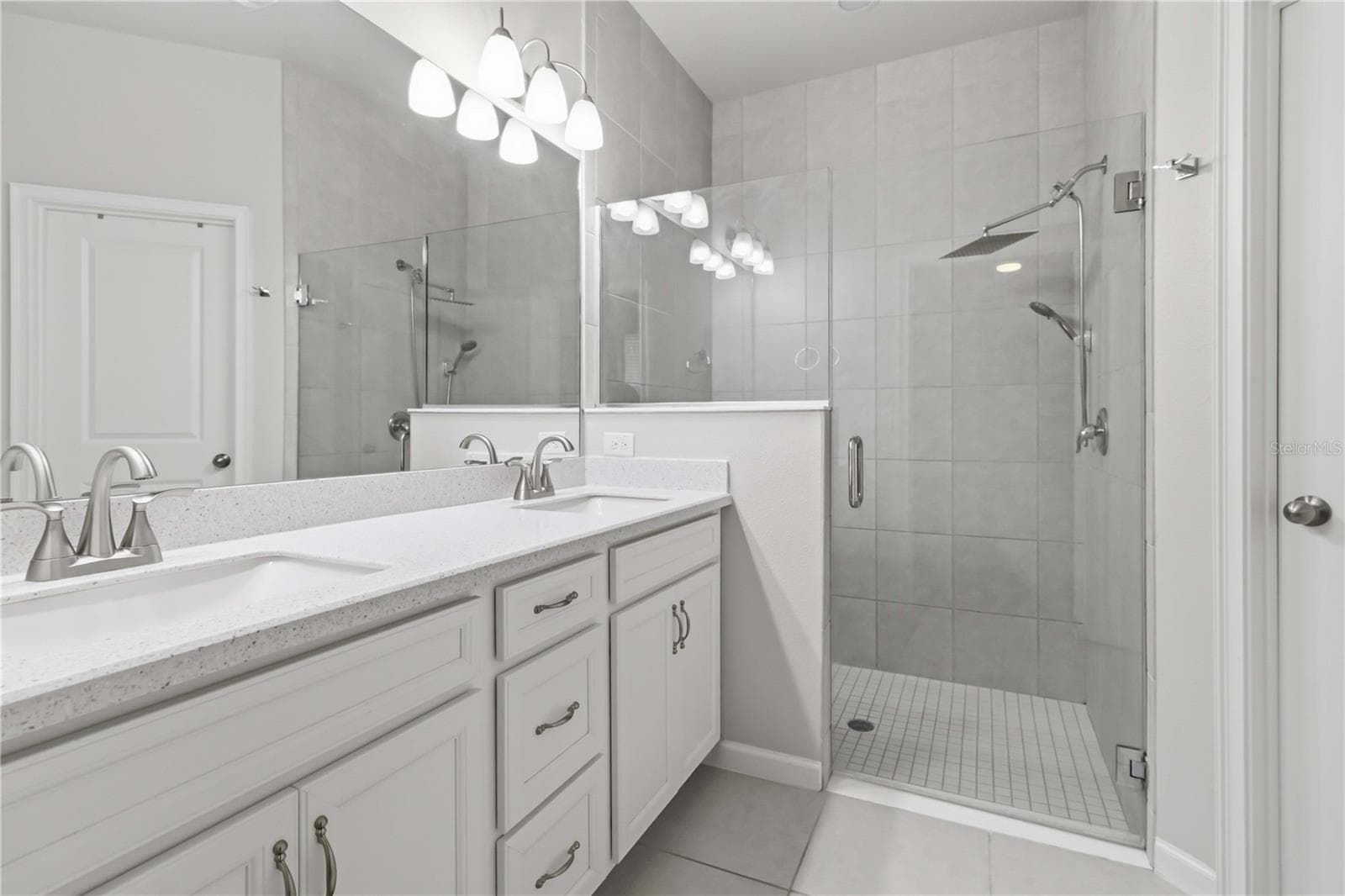 Single Family Residence at 12943 SATIN LILY DR, RIVERVIEW, photo 12 of 32