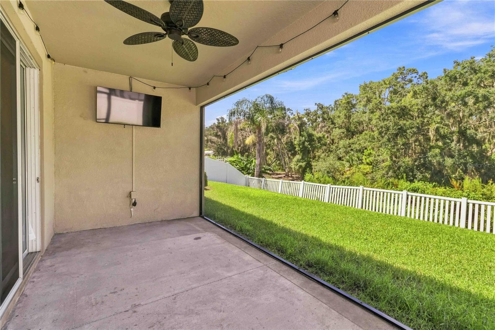 Single Family Residence at 12943 SATIN LILY DR, RIVERVIEW, photo 19 of 32