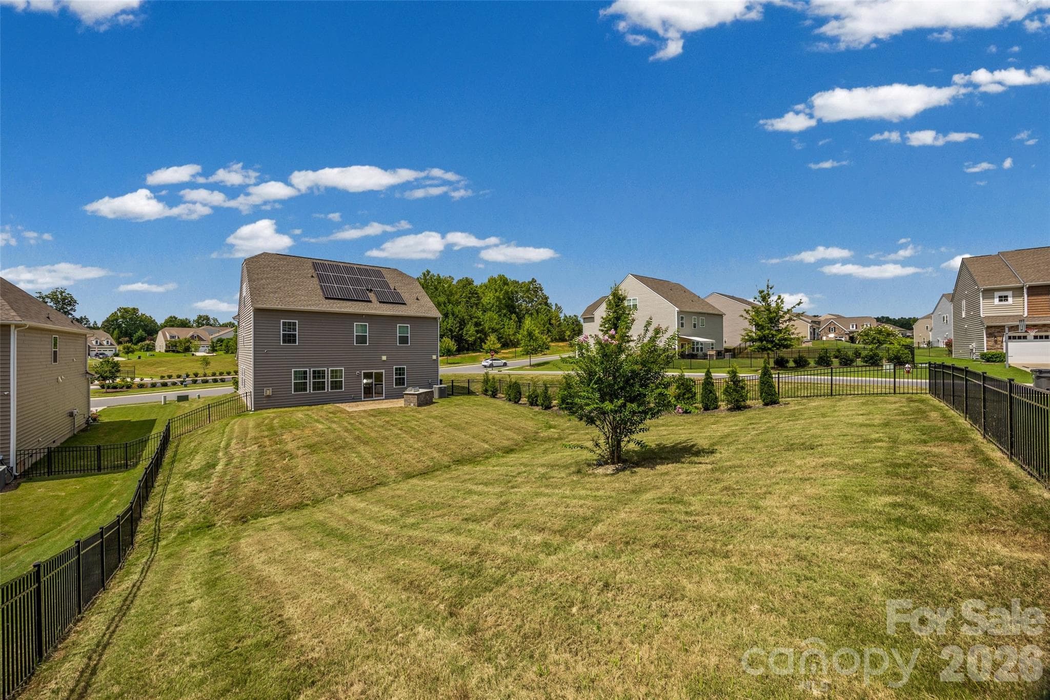 Single Family Residence at 2022 Napa Valley Drive, Waxhaw, photo 37 of 48