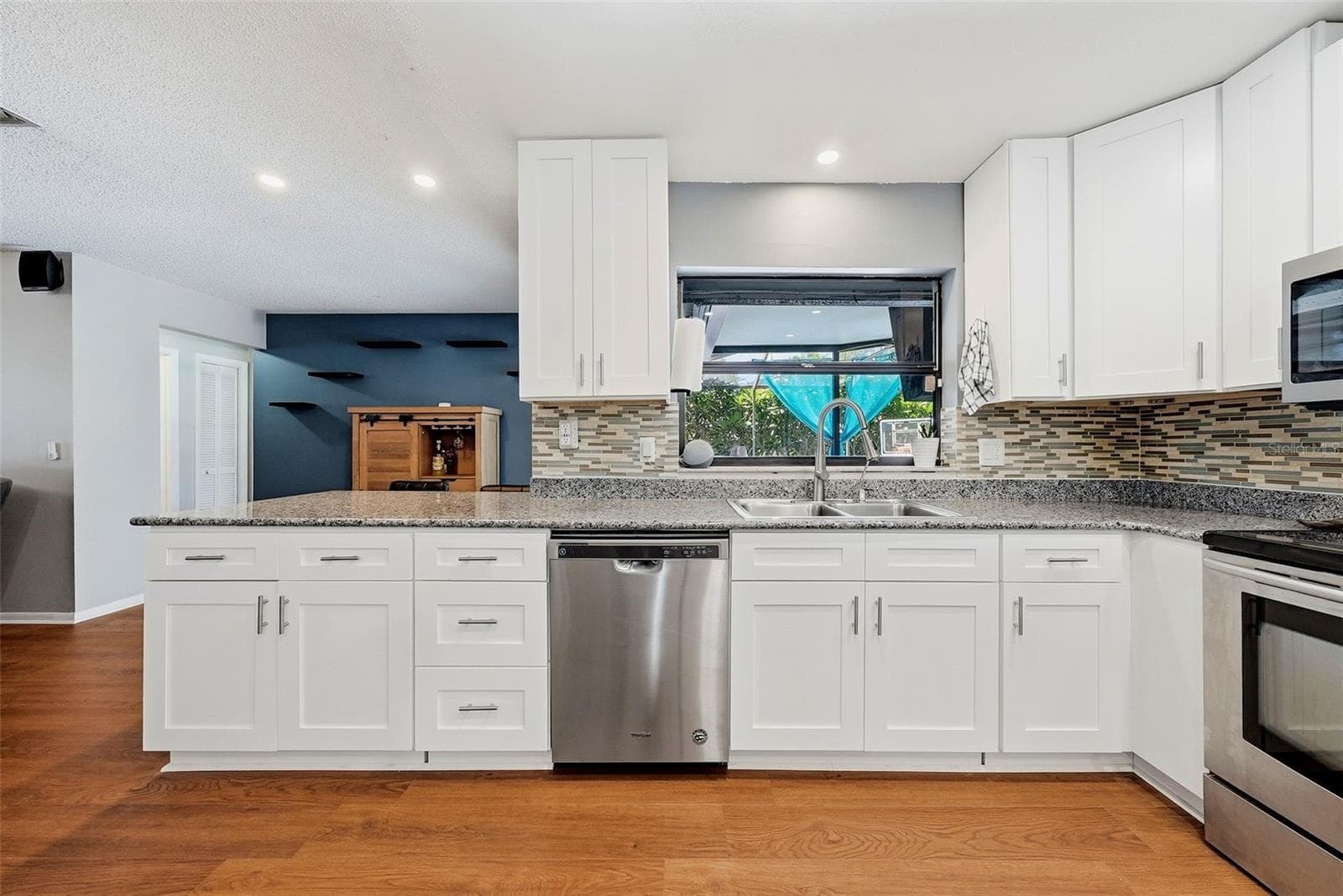 Single Family Residence at 3916 BLOOMING HILL LN, PALM HARBOR, photo 13 of 43