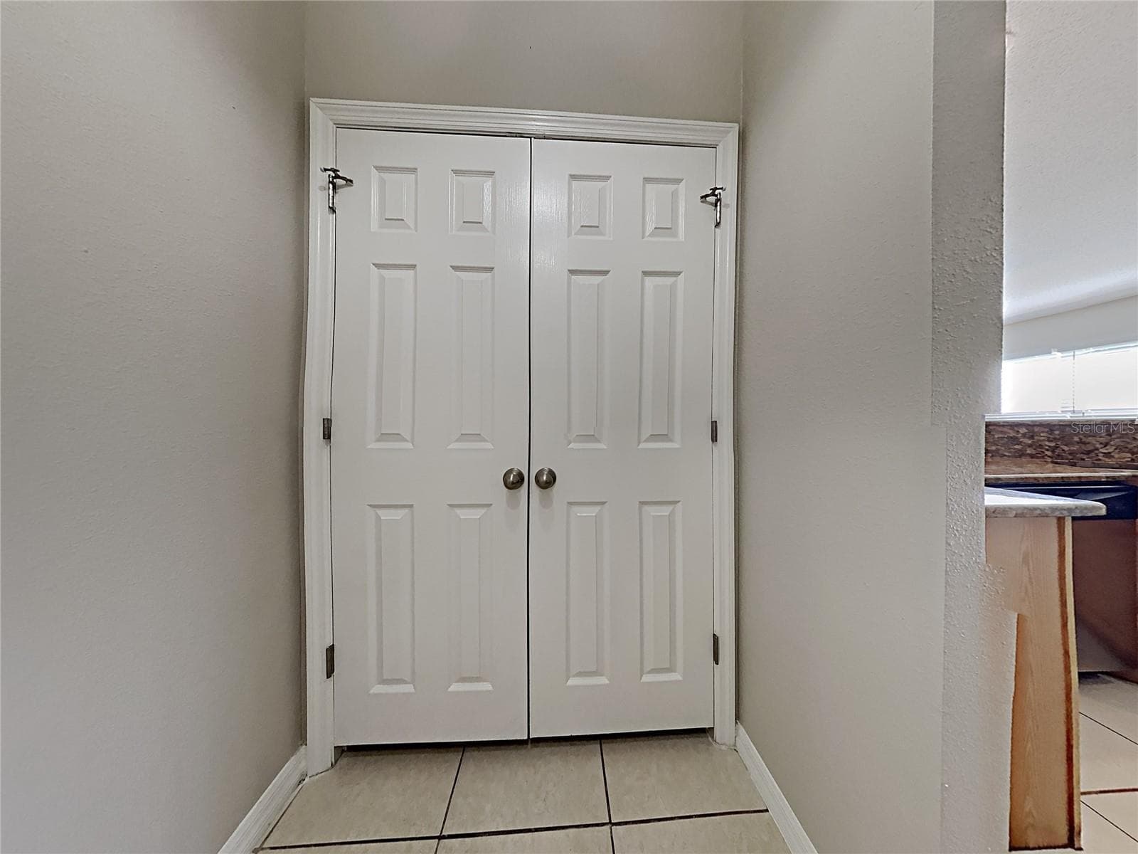 Single Family Residence at 1322 DRAGON HEAD DR, VALRICO, photo 2 of 31