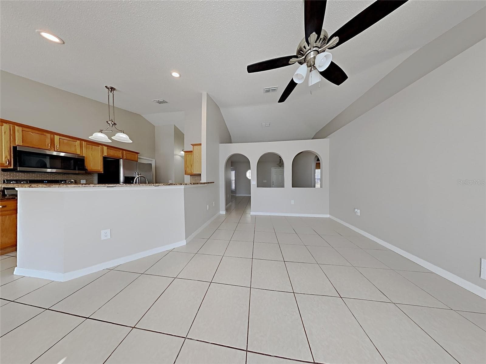 Single Family Residence at 1322 DRAGON HEAD DR, VALRICO, photo 5 of 31