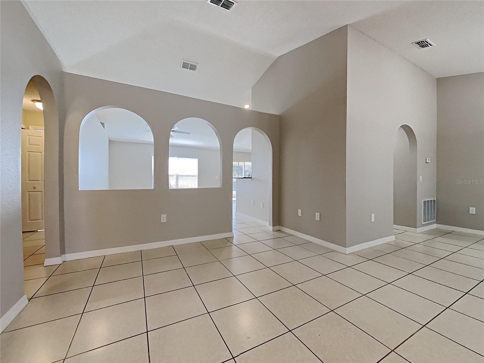 Single Family Residence at 1322 DRAGON HEAD DR, VALRICO, photo 6 of 31