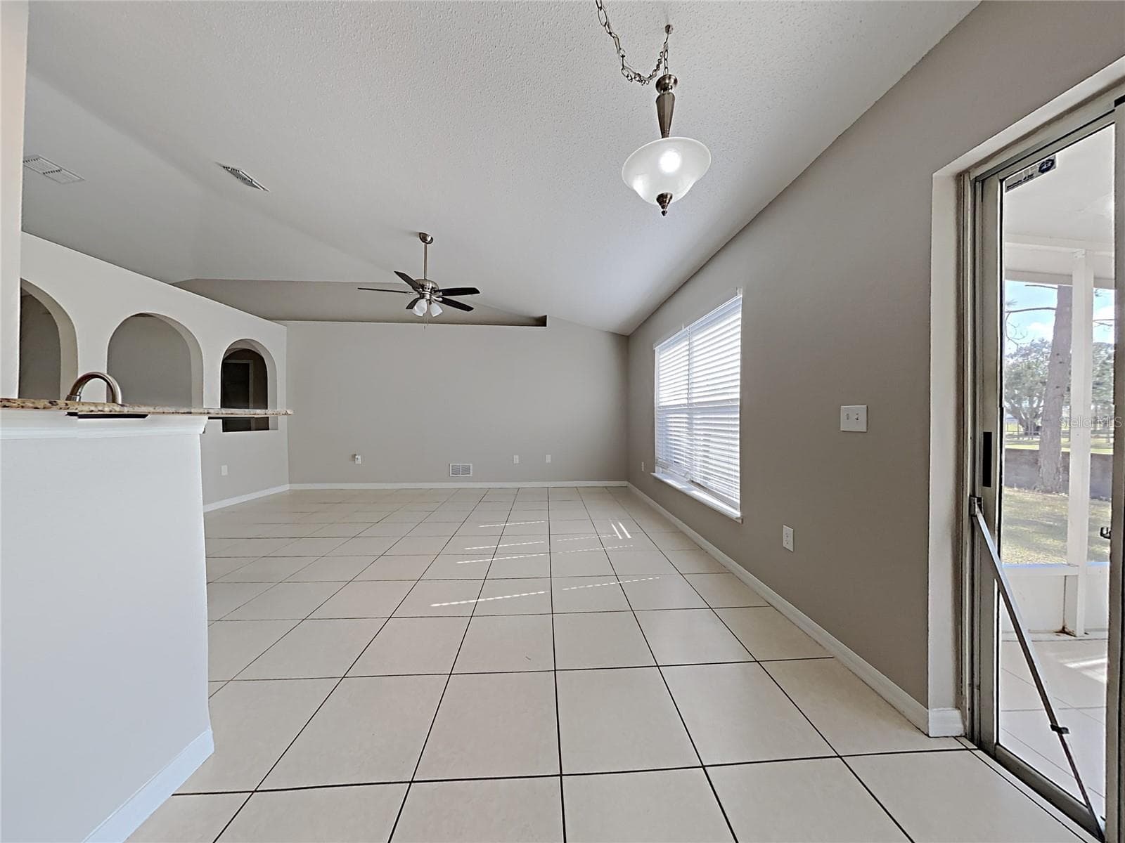 Single Family Residence at 1322 DRAGON HEAD DR, VALRICO, photo 7 of 31