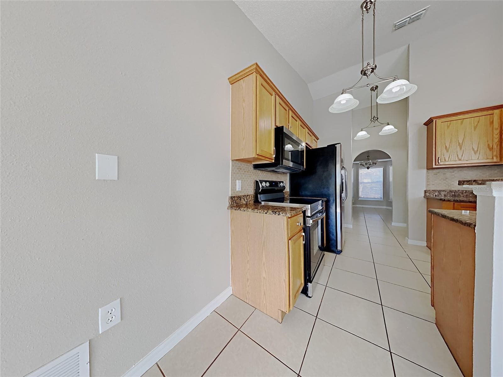 Single Family Residence at 1322 DRAGON HEAD DR, VALRICO, photo 8 of 31