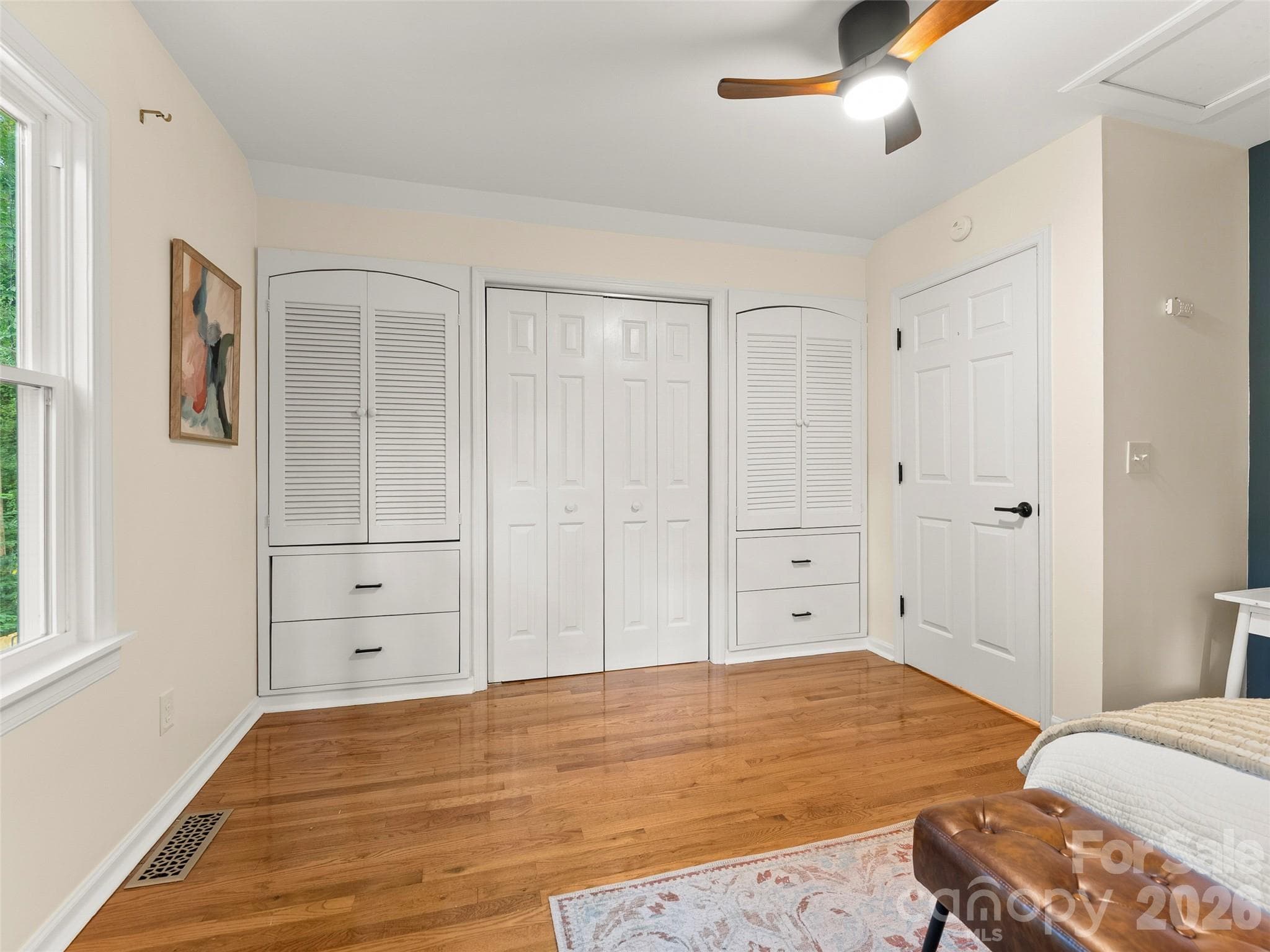 Built-in shelves! - 28 Marne Road, Asheville
