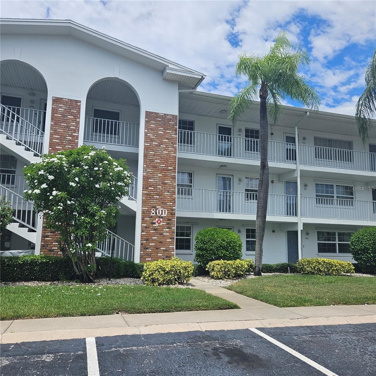 Condominium at 802 BRANDY WINE DR, LARGO, photo 2 of 27