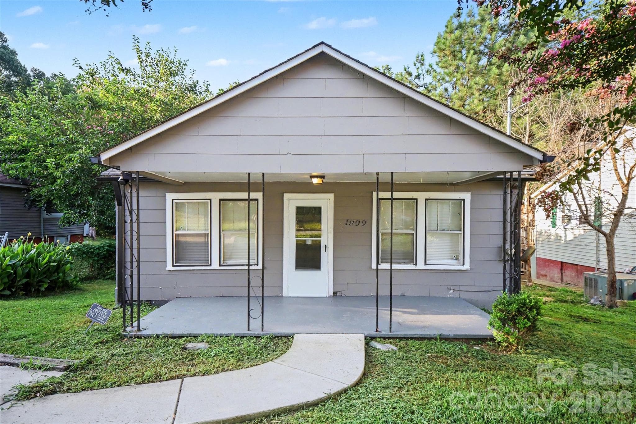 1909 Marshall Avenue