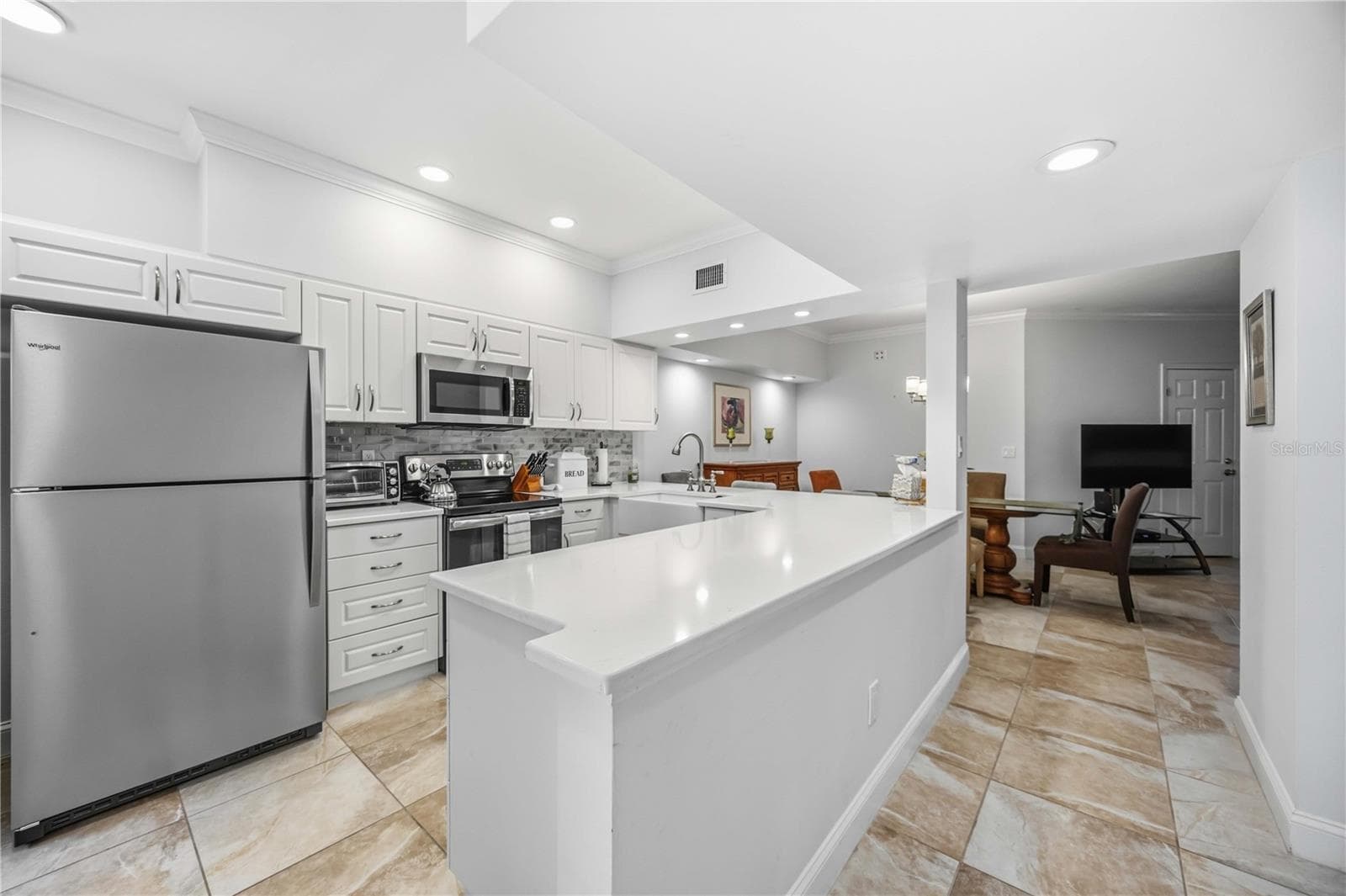 open concept - 5726 ASHTON LAKE DR #11, SARASOTA