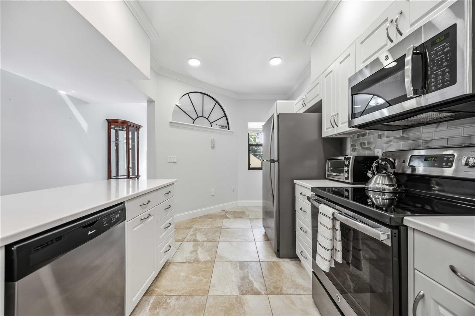 Condominium at 5726 ASHTON LAKE DR #11, SARASOTA, photo 13 of 60