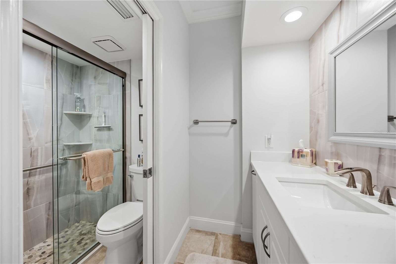 master bath - 5726 ASHTON LAKE DR #11, SARASOTA