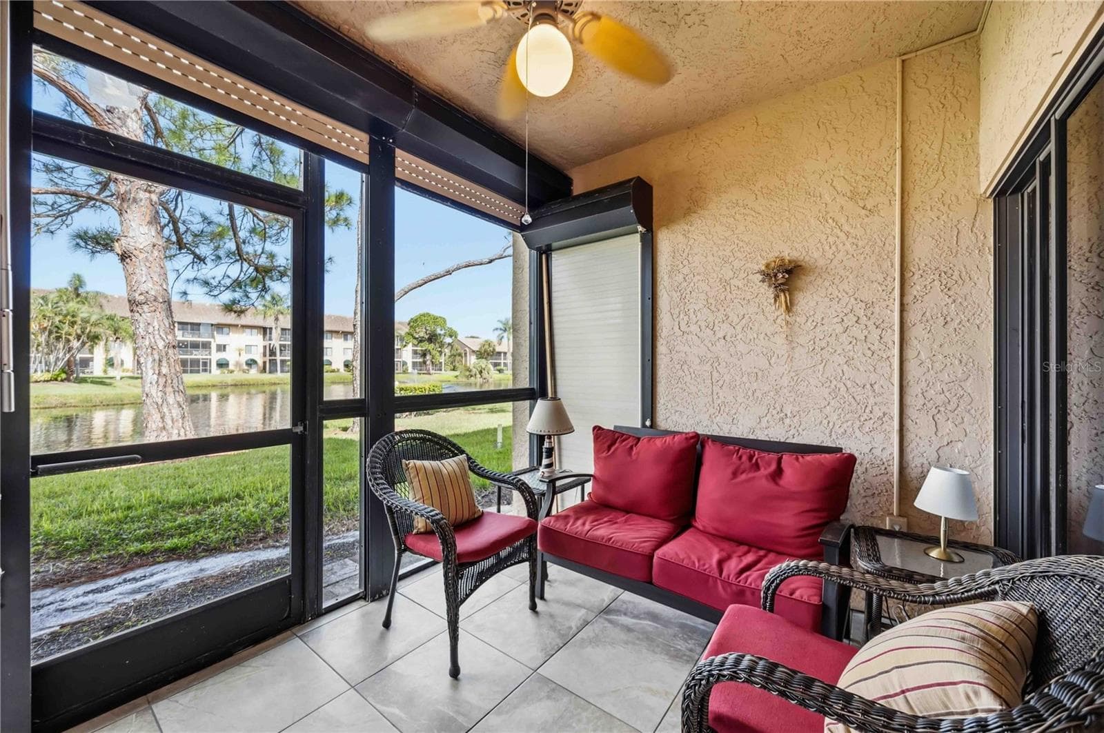 lanai seating - 5726 ASHTON LAKE DR #11, SARASOTA
