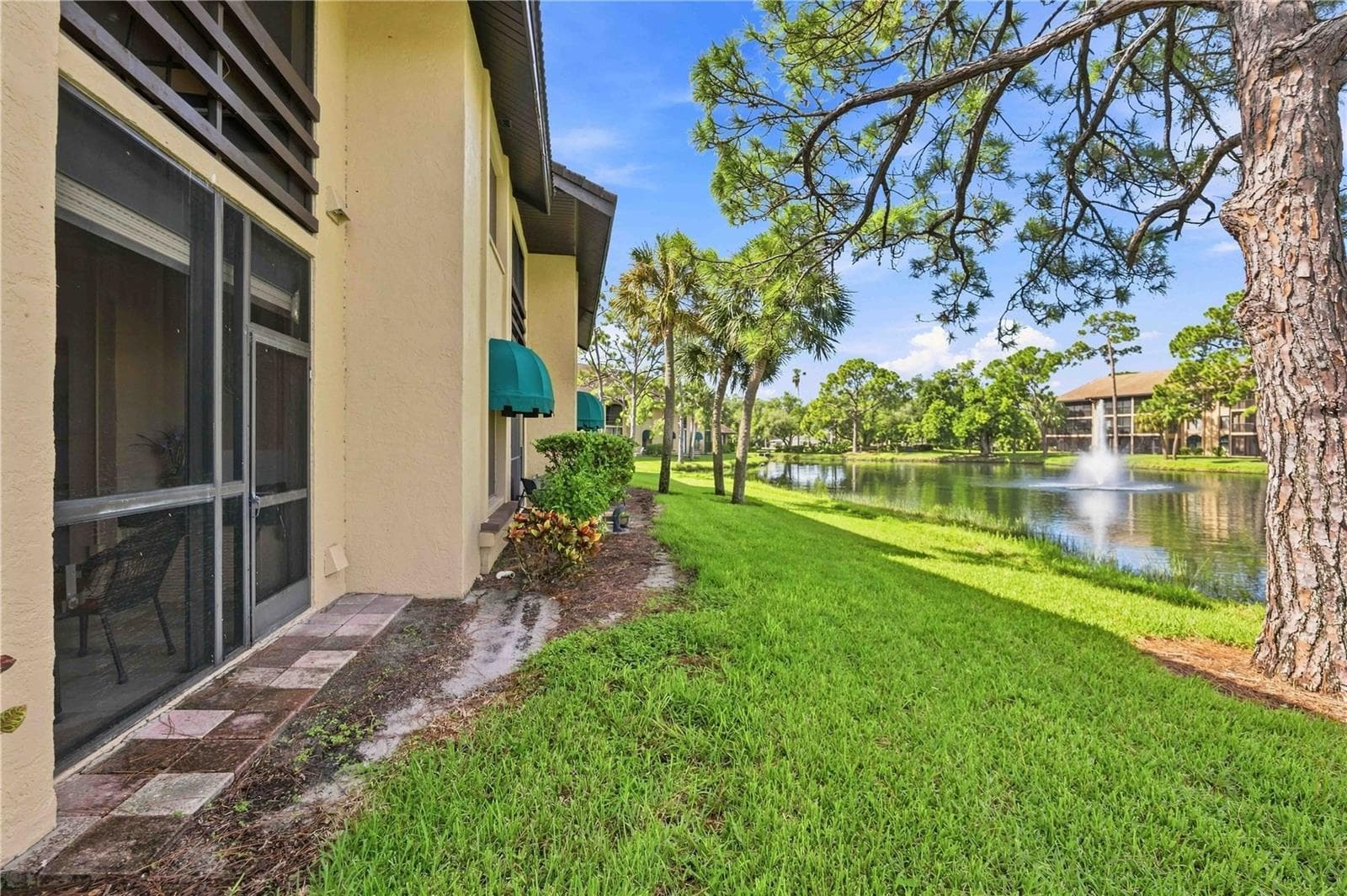 Condominium at 5726 ASHTON LAKE DR #11, SARASOTA, photo 43 of 60