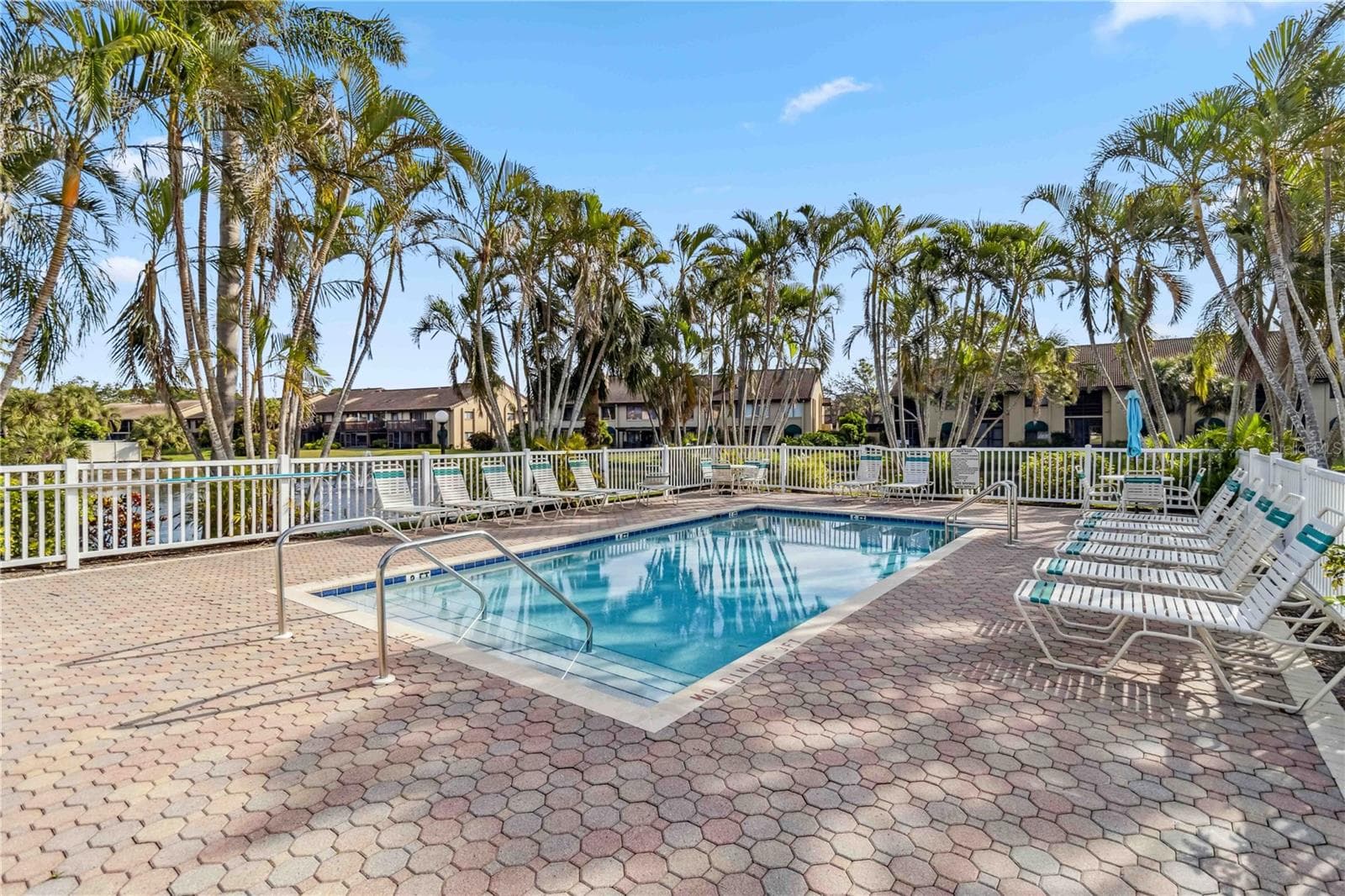 small heated community pool - 5726 ASHTON LAKE DR #11, SARASOTA