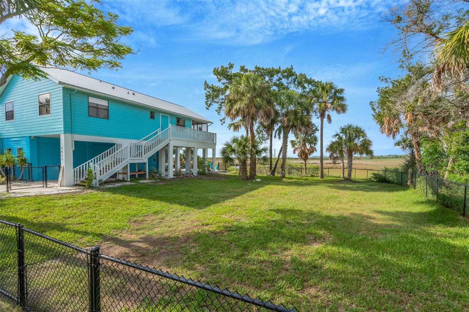 Front view from street of adjoining 2nd lot - 4035 EAGLE NEST DR, HERNANDO BEACH