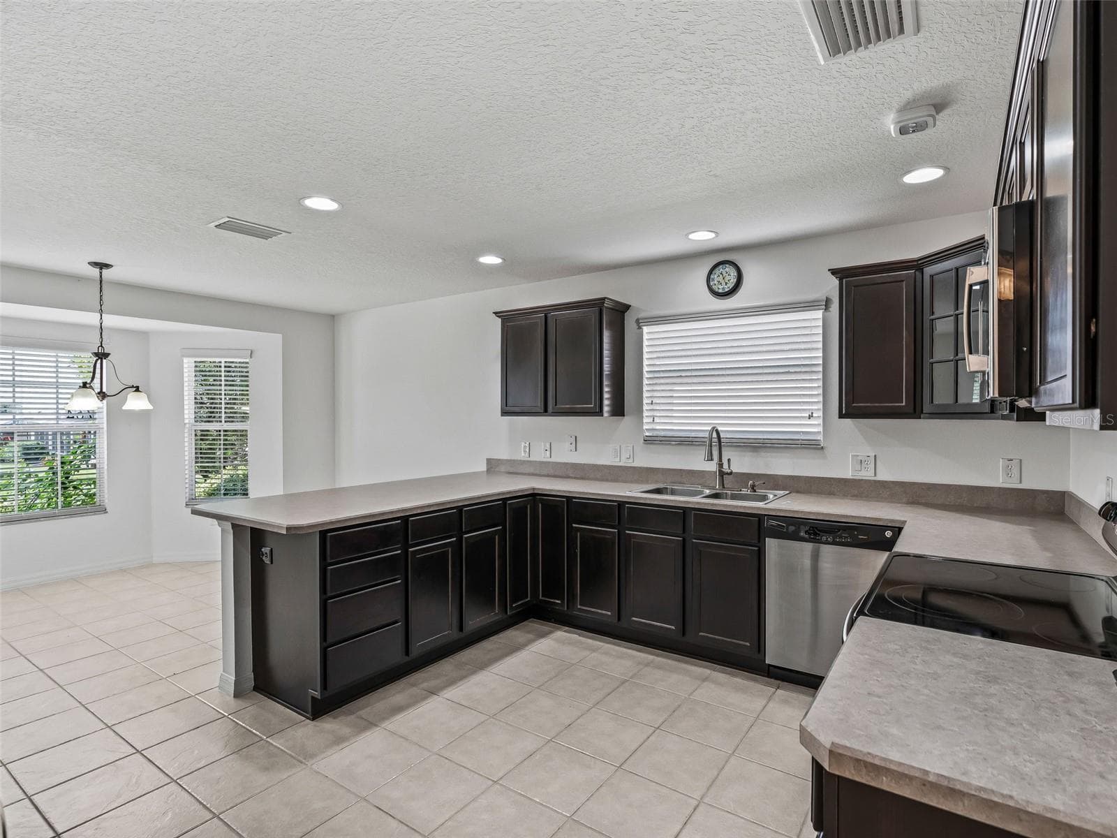 Single Family Residence at 764 BAISLEY TRL, THE VILLAGES, photo 3 of 42