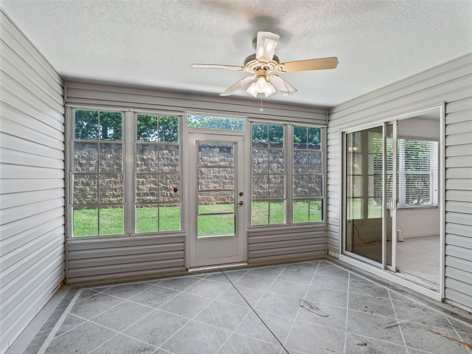 Lanai with Vinyl Windows - 764 BAISLEY TRL, THE VILLAGES
