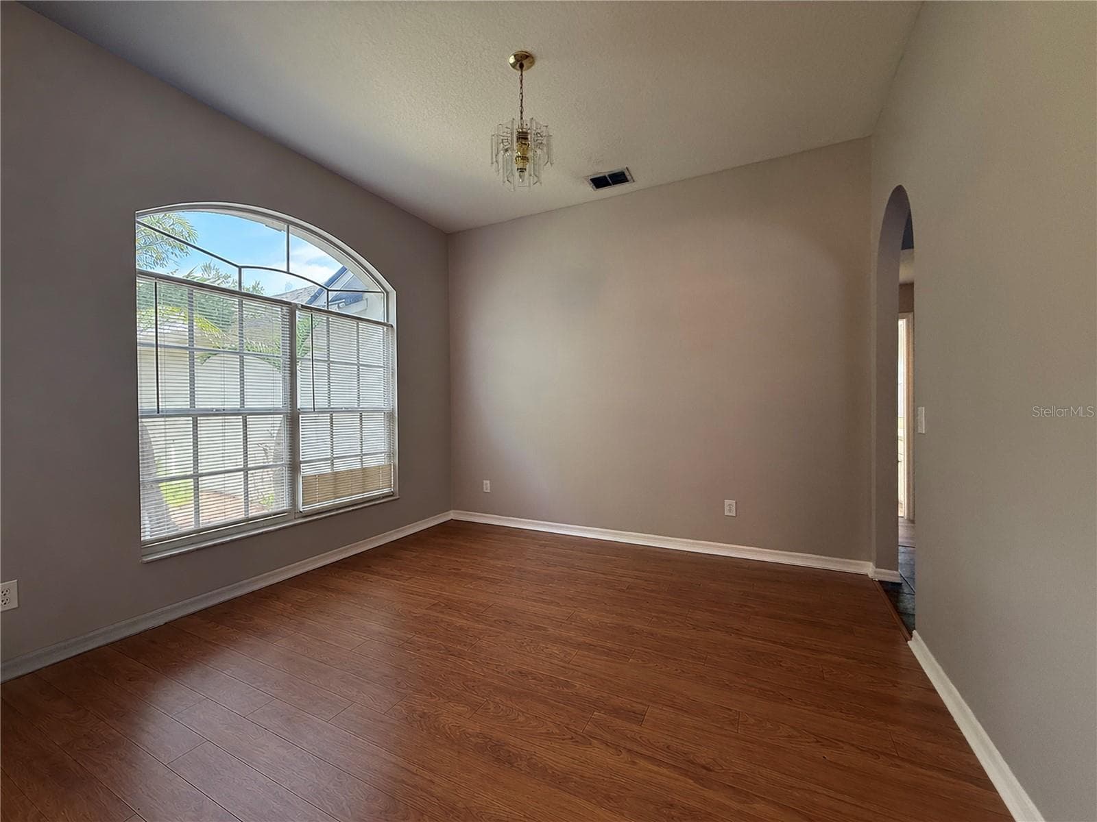 Single Family Residence at 3510 AUTUMN GLEN DR, VALRICO, photo 5 of 18