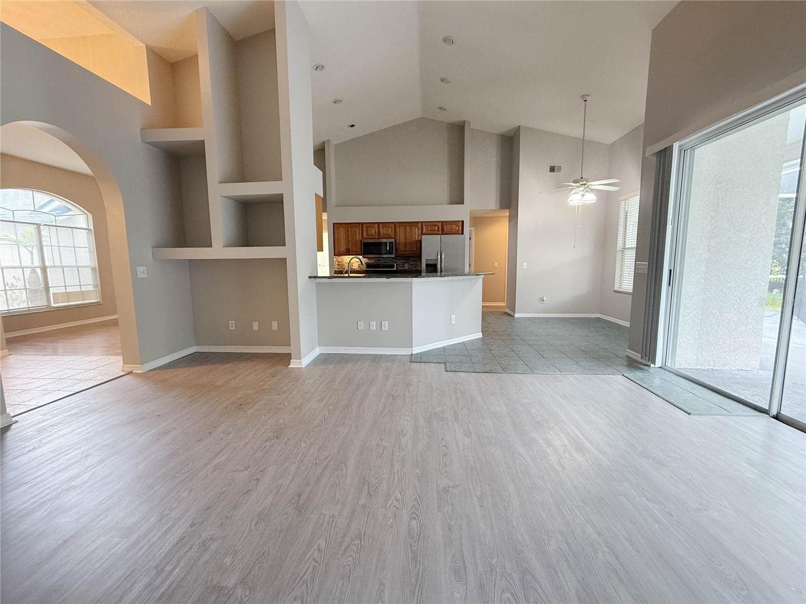 Single Family Residence at 3510 AUTUMN GLEN DR, VALRICO, photo 10 of 18