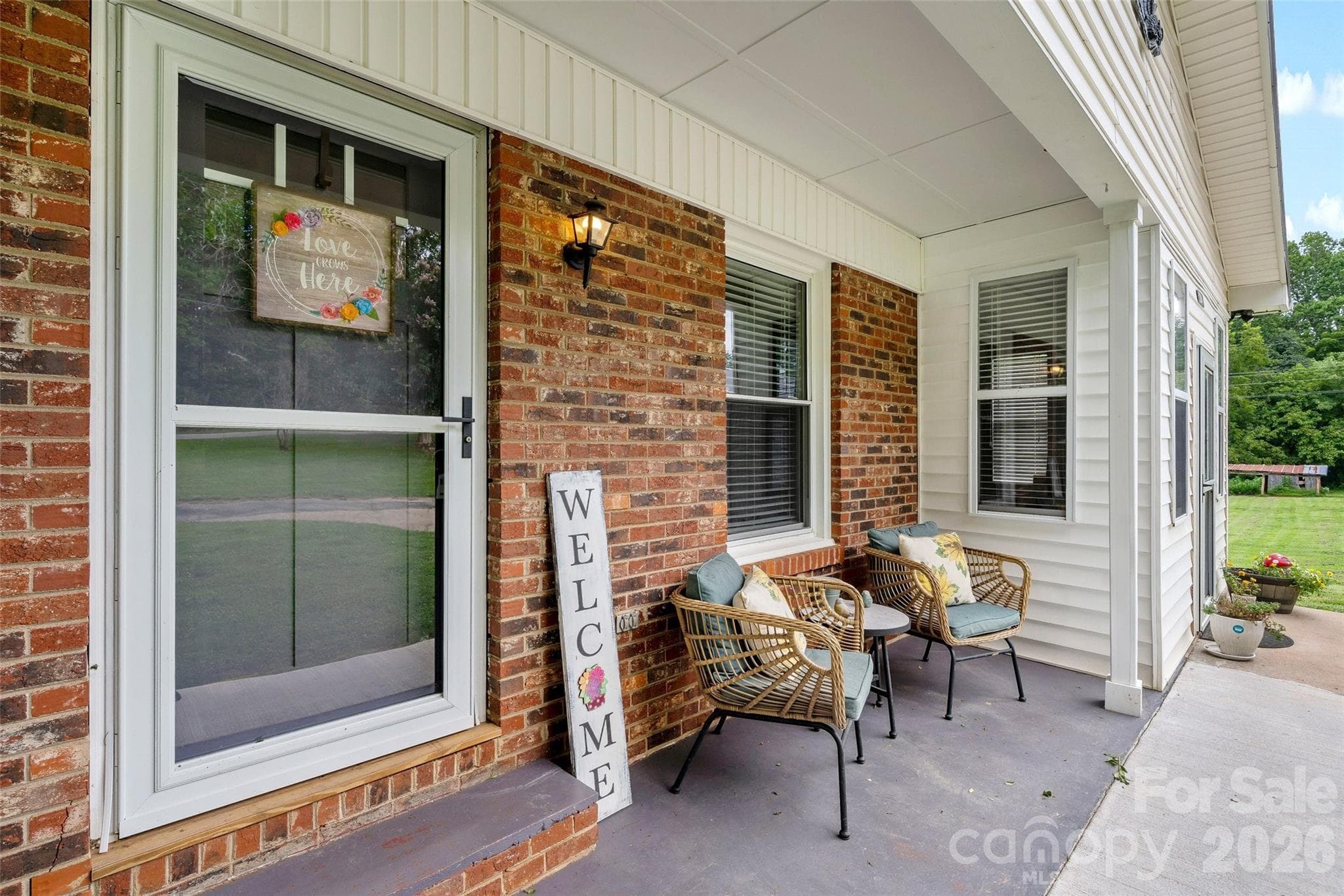 Single Family Residence at 204 Quail Hollow Road, Marion, photo 6 of 34