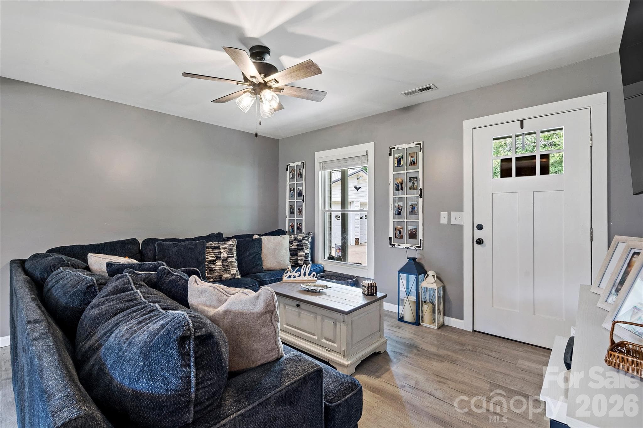 Single Family Residence at 204 Quail Hollow Road, Marion, photo 7 of 34