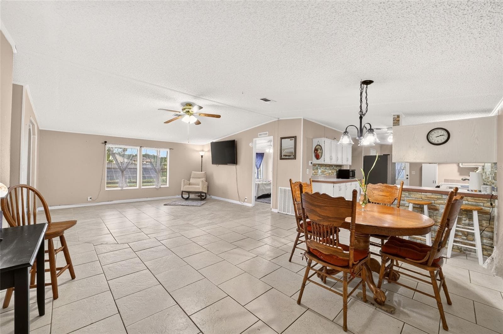 Front Entry - 15355 SE 113TH STREET RD, OCKLAWAHA