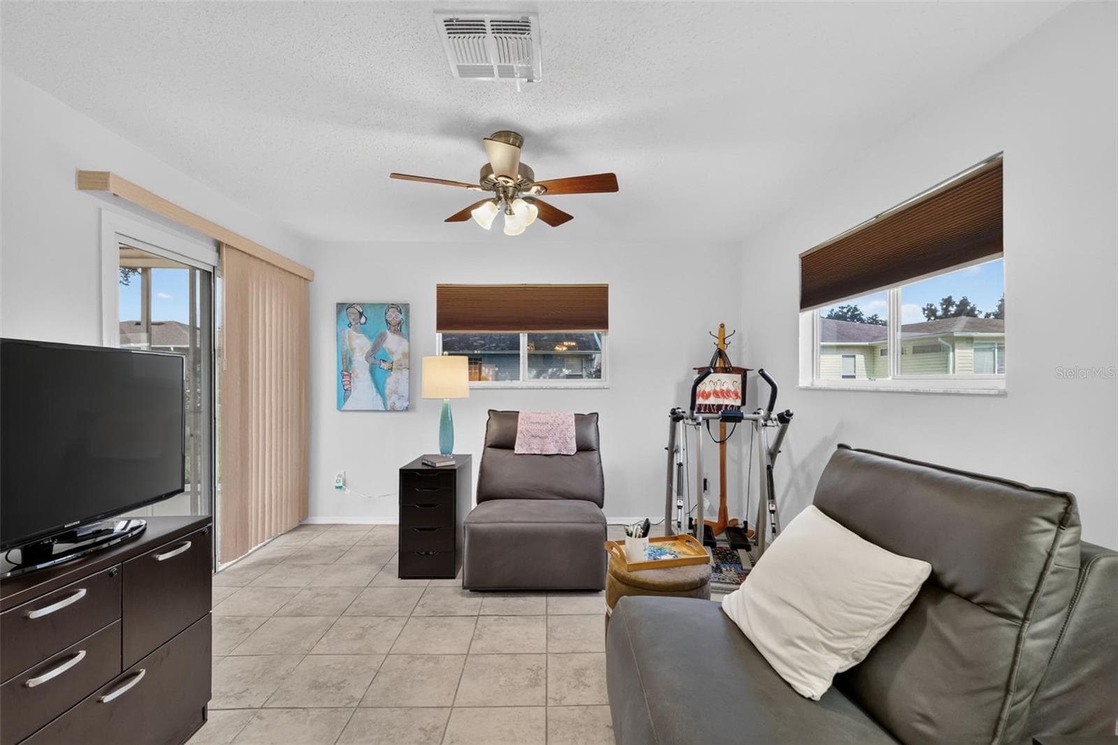 Single Family Residence at 815 GRAND VISTA TRL, LEESBURG, photo 11 of 31