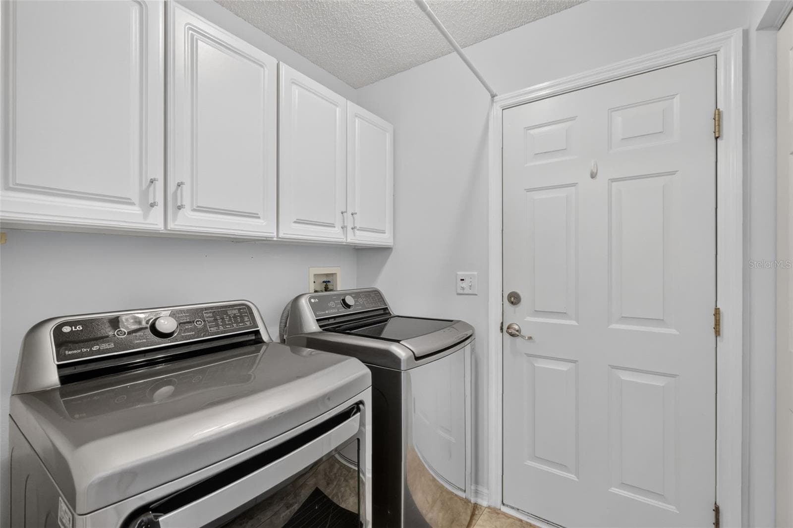 Single Family Residence at 815 GRAND VISTA TRL, LEESBURG, photo 12 of 31