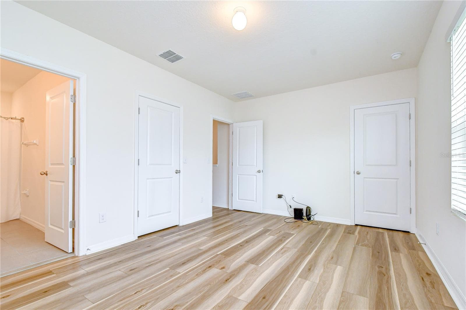 Generously sized bedrooms provide comfortable accommodations for family or guests - 3326 PLEASANT WILLOW CT, BRANDON