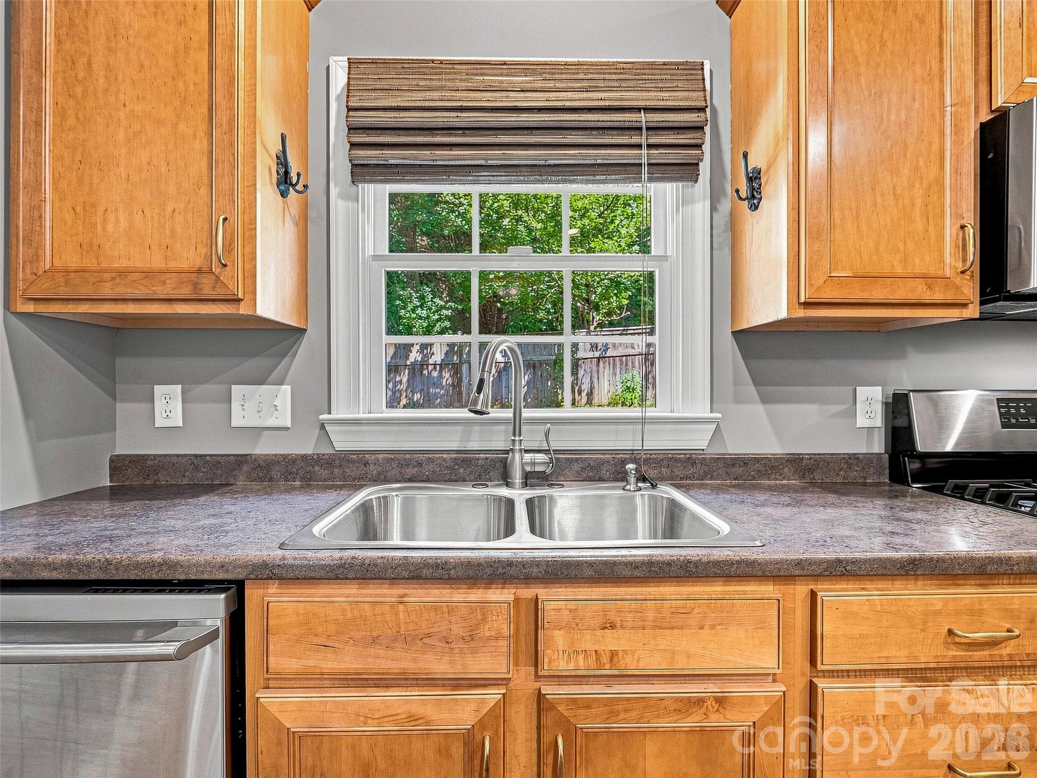 Single Family Residence at 5 Amelia Court, Arden, photo 13 of 39