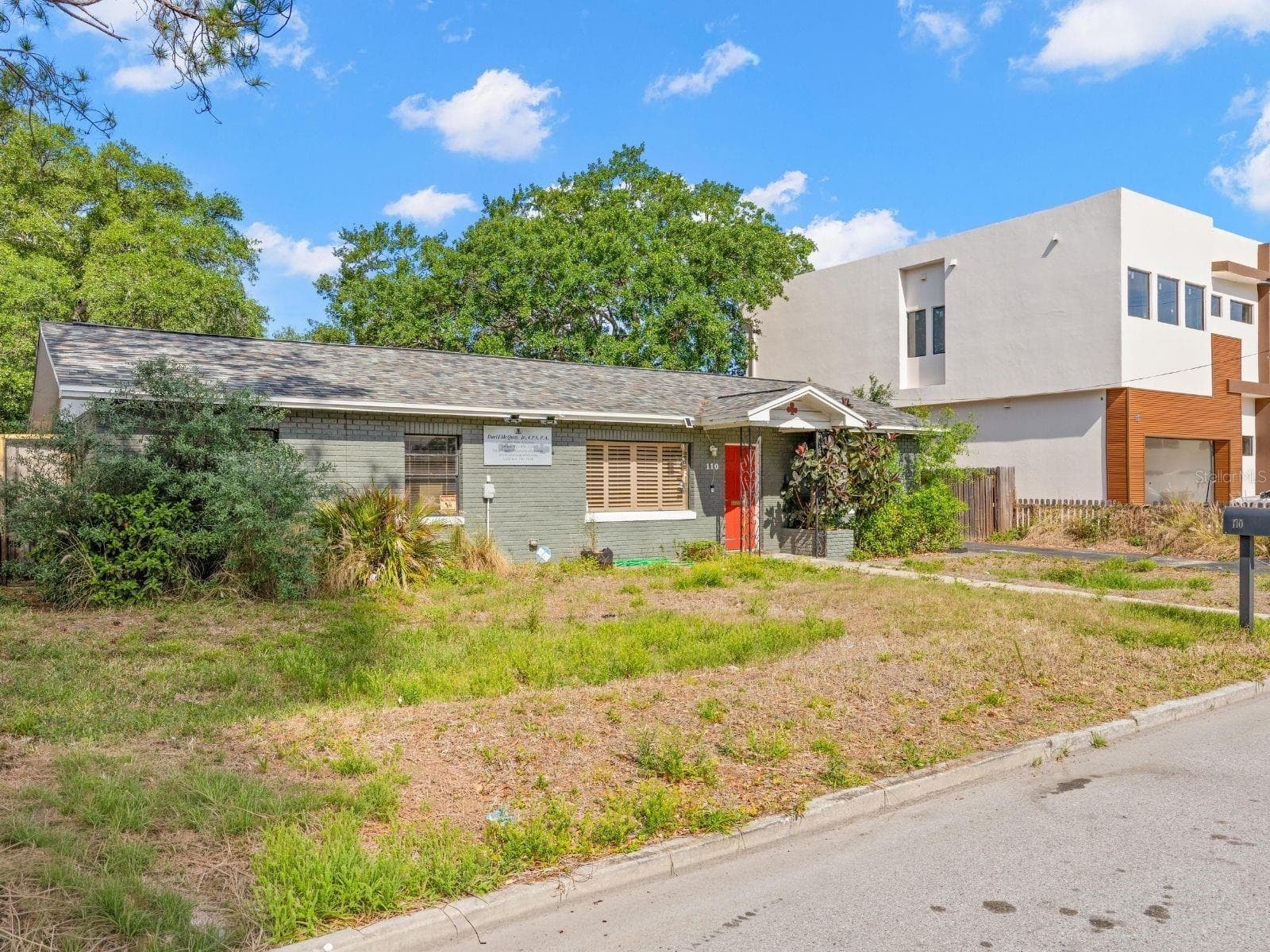 Single Family Residence at 110 N LINCOLN AVE, TAMPA, photo 4 of 60