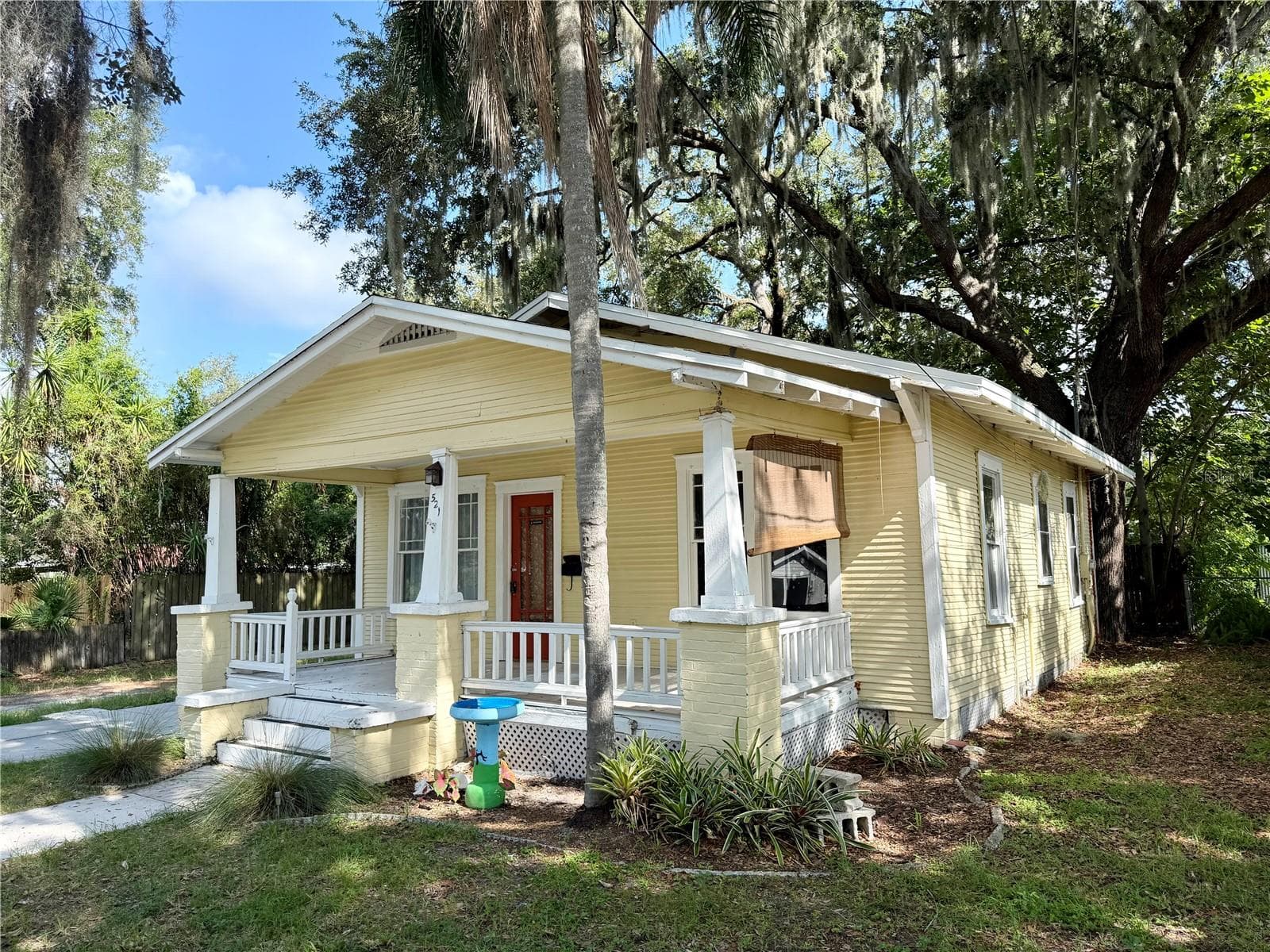Single Family Residence at 521 YOUNG PL, LAKELAND, photo 2 of 47