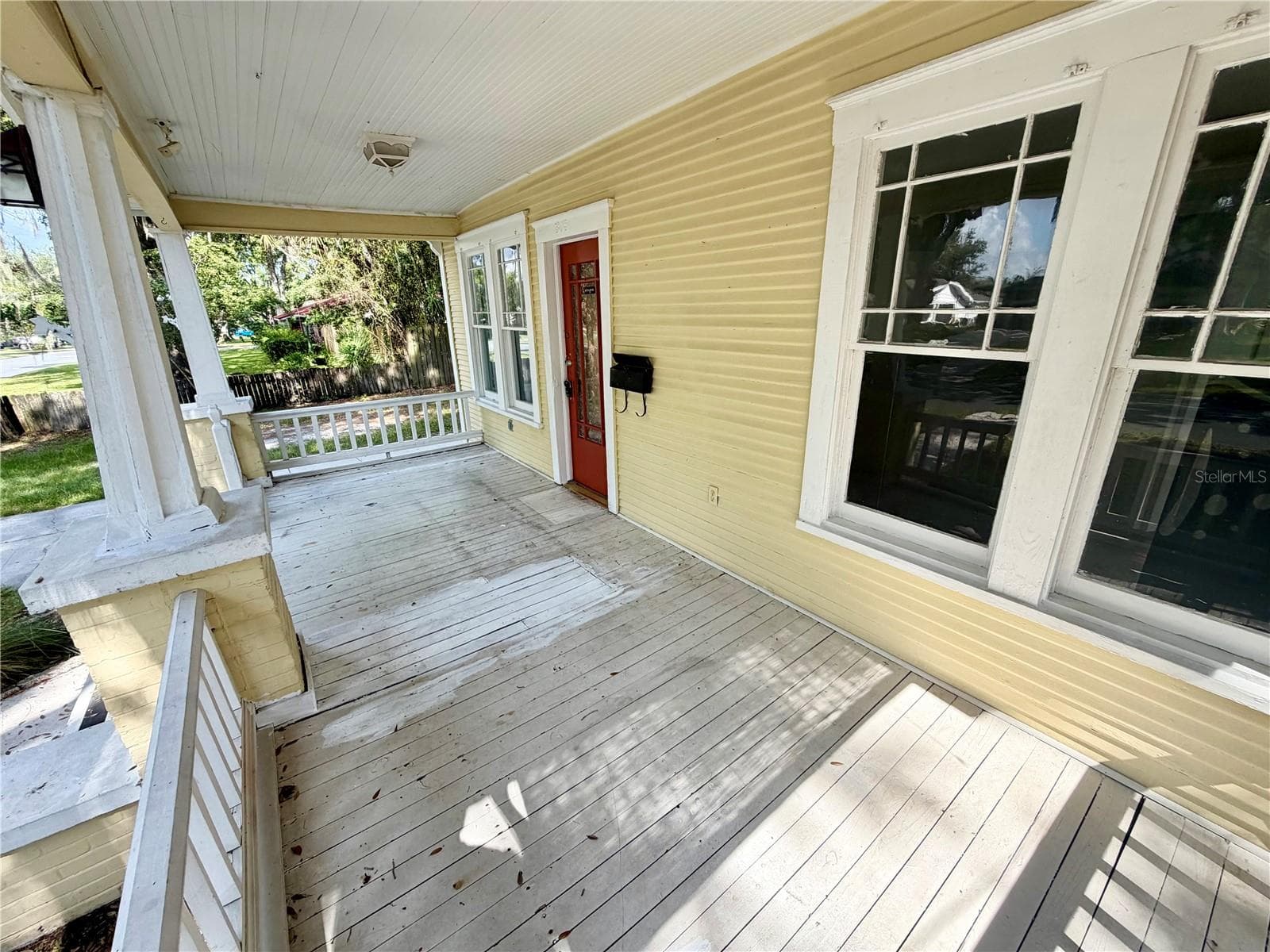 Single Family Residence at 521 YOUNG PL, LAKELAND, photo 6 of 47