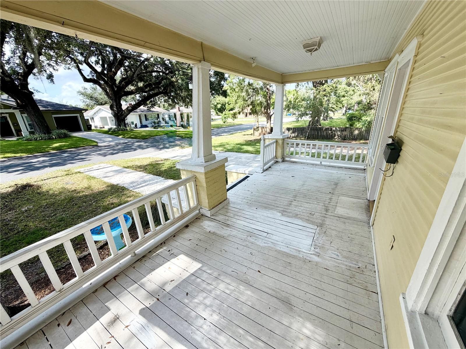 Single Family Residence at 521 YOUNG PL, LAKELAND, photo 7 of 47