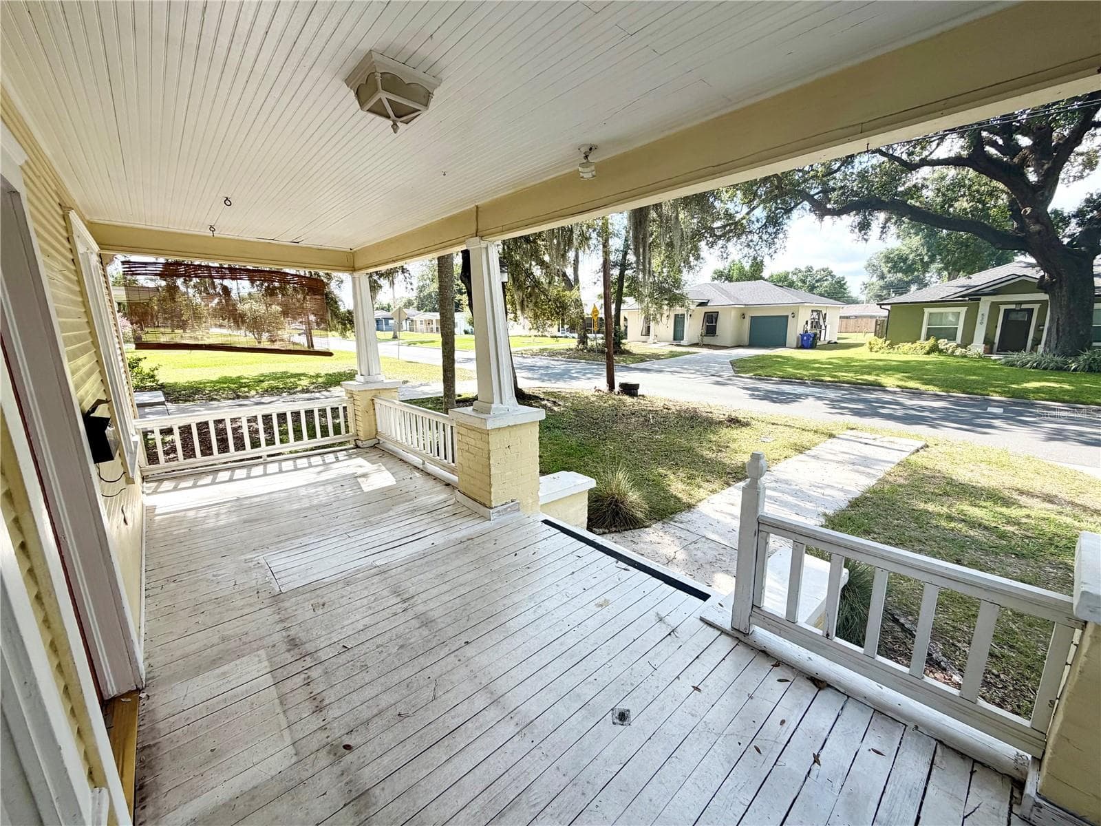 Single Family Residence at 521 YOUNG PL, LAKELAND, photo 8 of 47