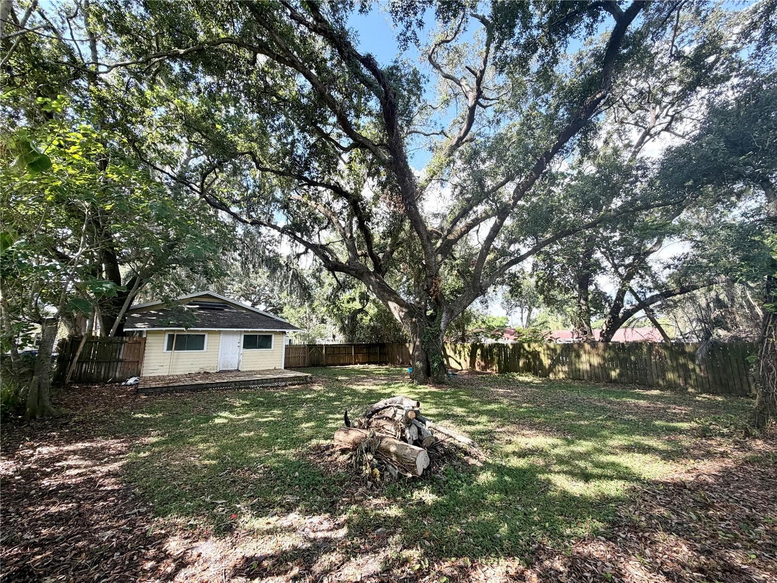 Single Family Residence at 521 YOUNG PL, LAKELAND, photo 14 of 47