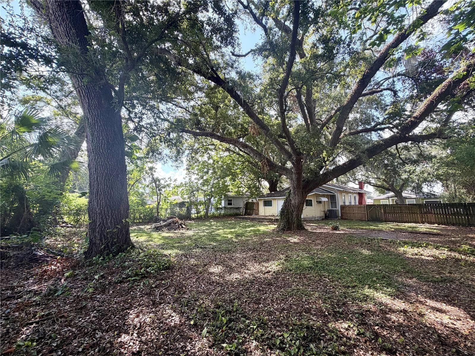 Single Family Residence at 521 YOUNG PL, LAKELAND, photo 15 of 47