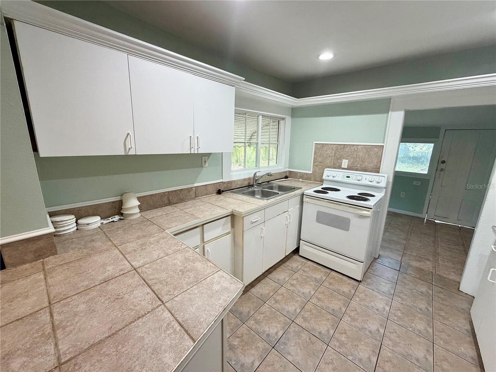 Single Family Residence at 521 YOUNG PL, LAKELAND, photo 28 of 47
