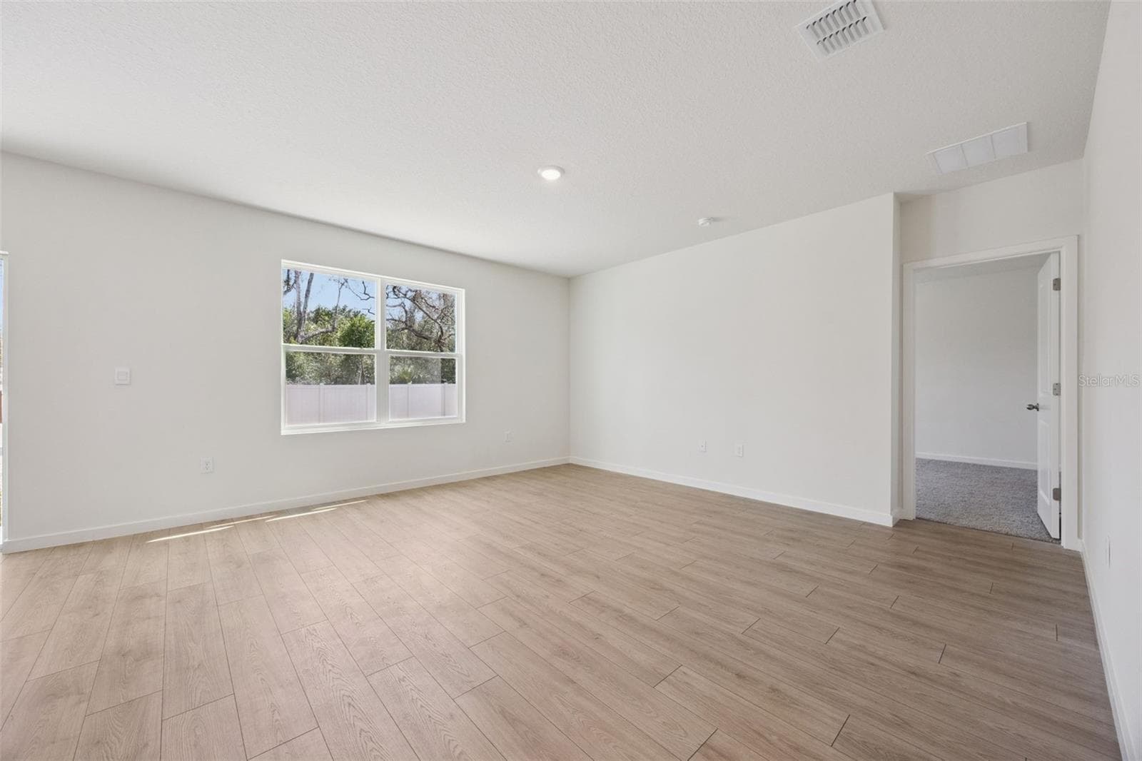 Single Family Residence at 1139 GULL DR, APOPKA, photo 6 of 33