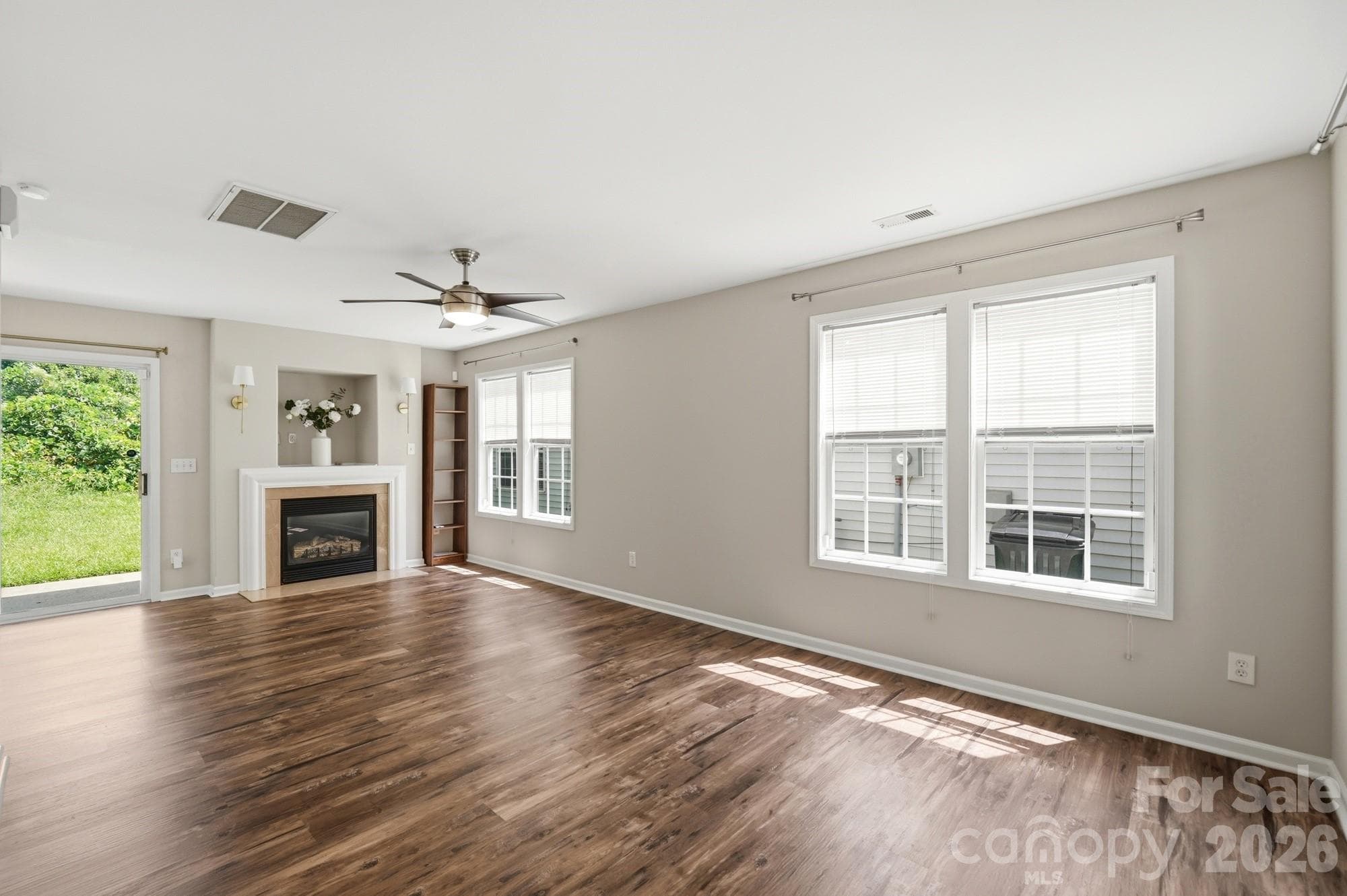 Single Family Residence at 2722 Meadow Knoll Drive, Charlotte, photo 3 of 21